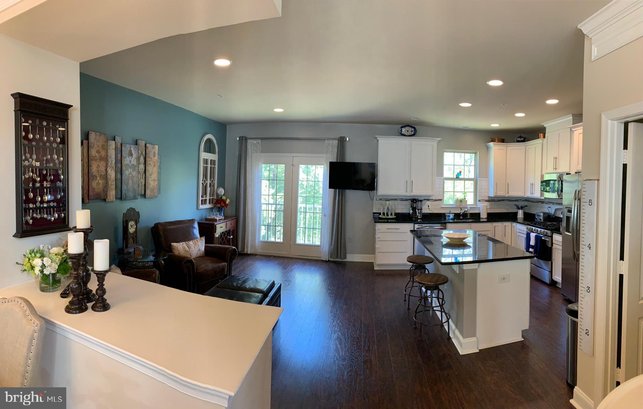 RIVERWALK - Residential Lease