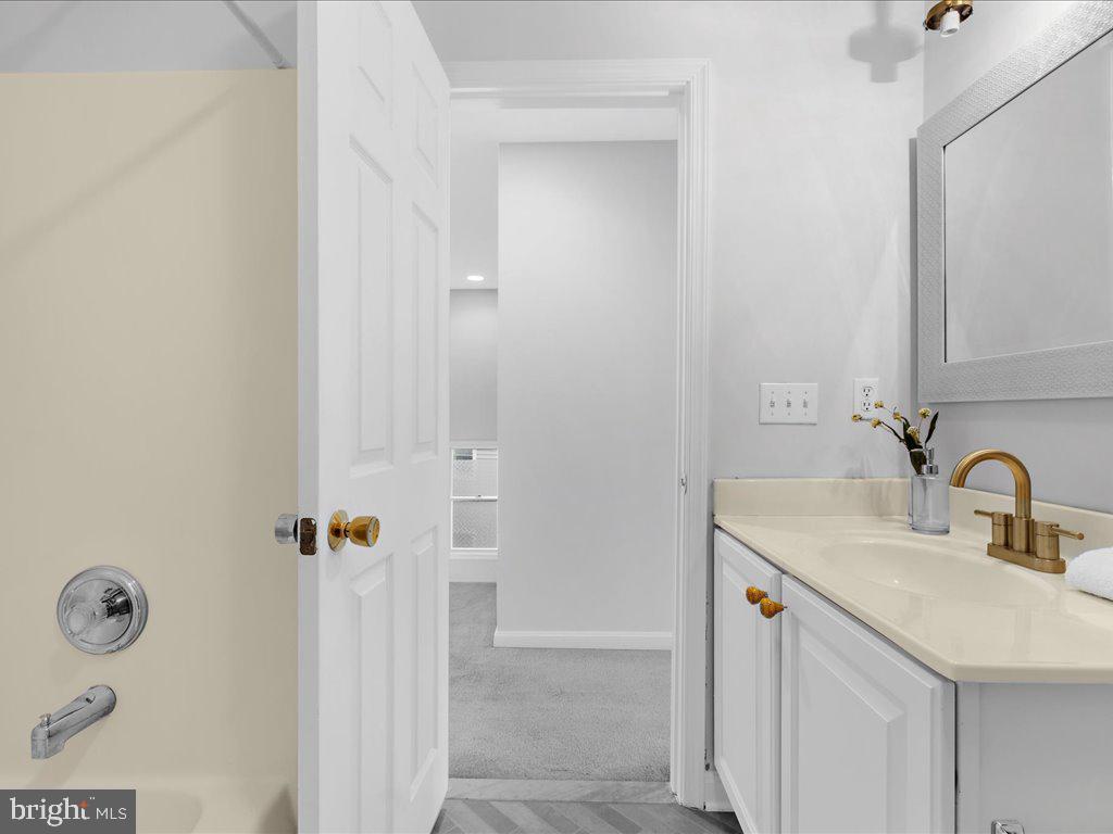 BAYSIDE - Residential