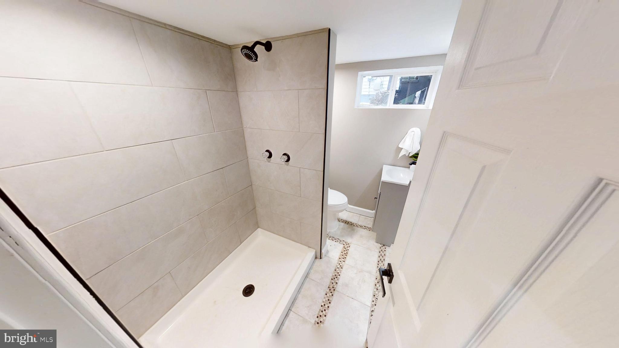 ARUNDEL GARDENS - Residential