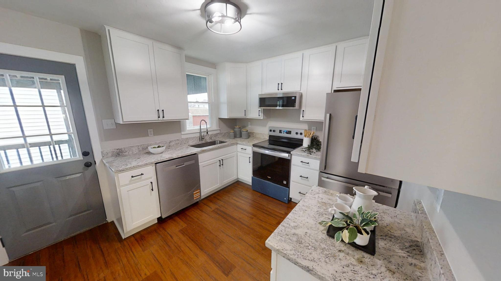 ARUNDEL GARDENS - Residential