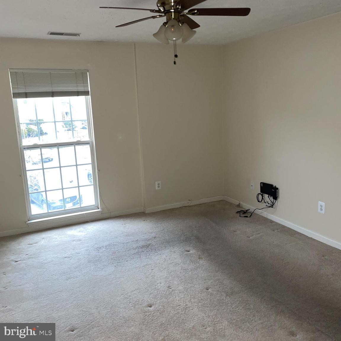 SILVER LAKE - Residential