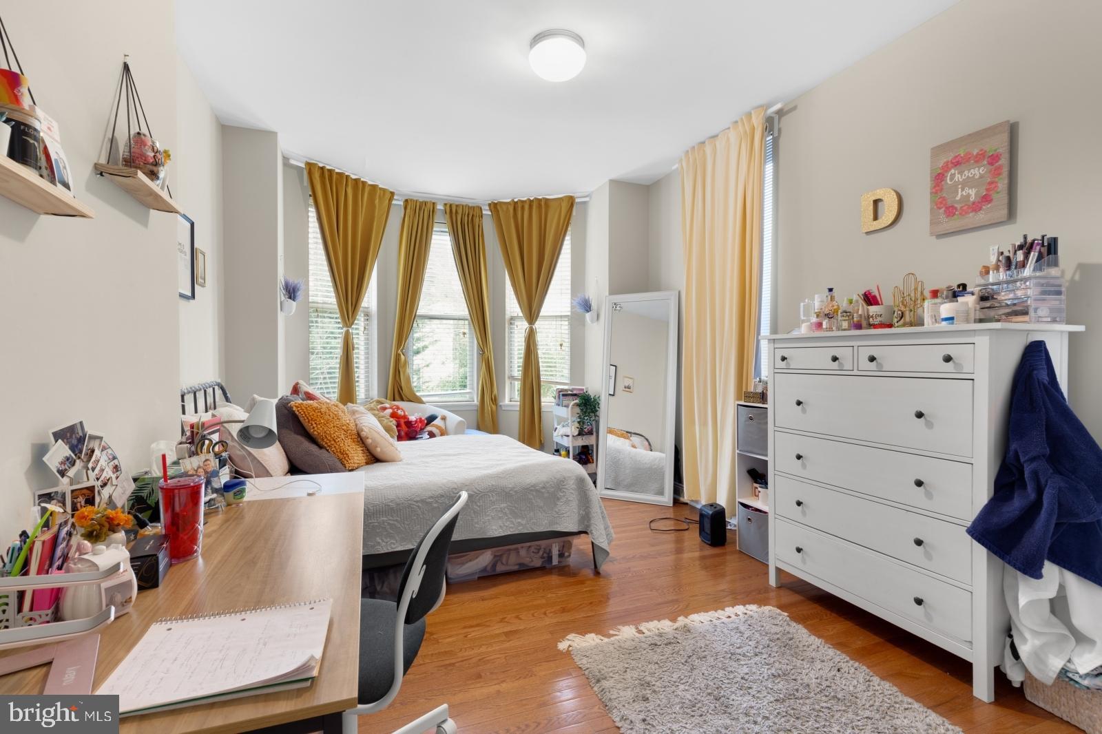 GRADUATE HOSPITAL - Residential Lease