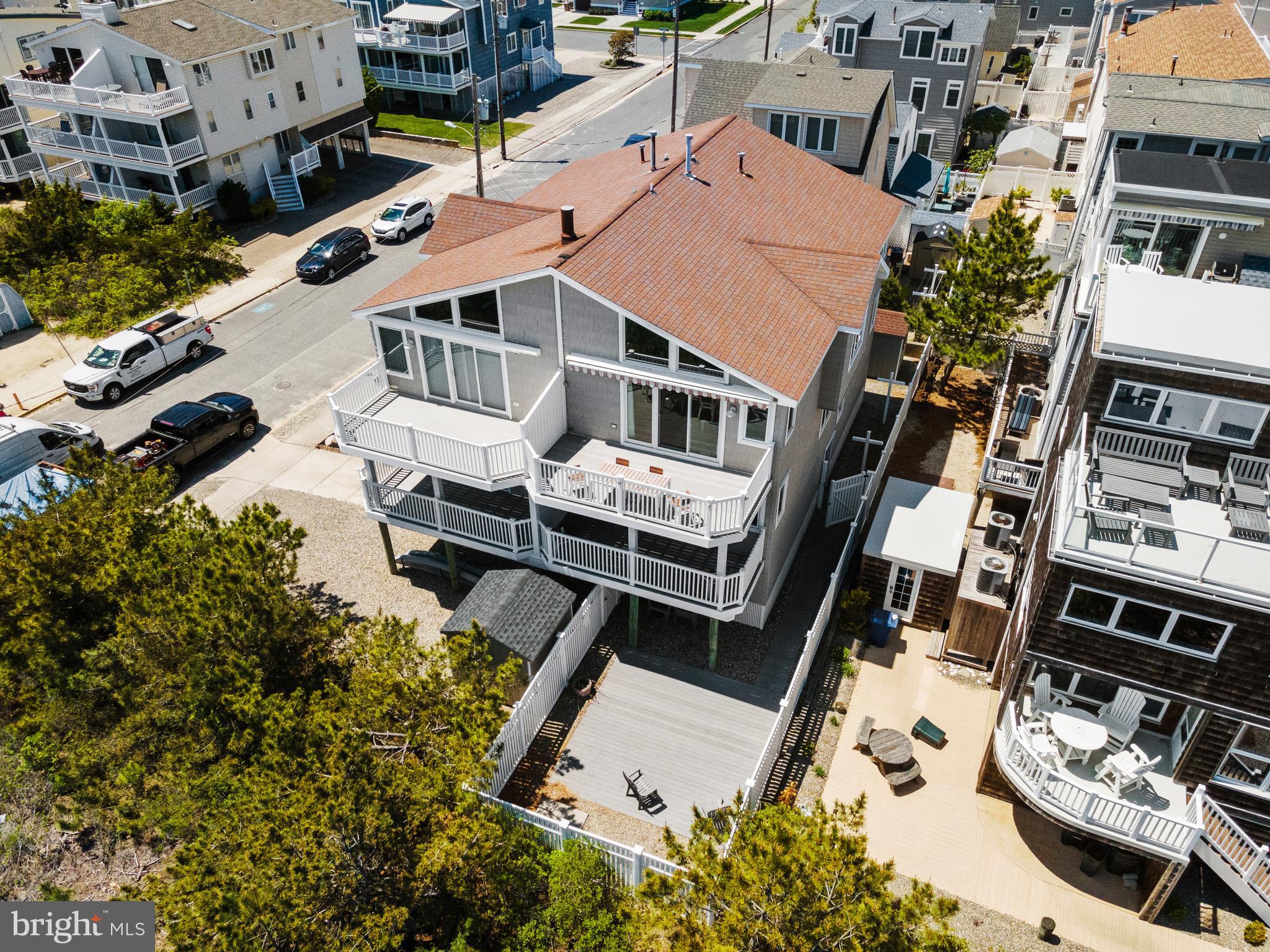 9 85TH STREET NORTH SIDE
