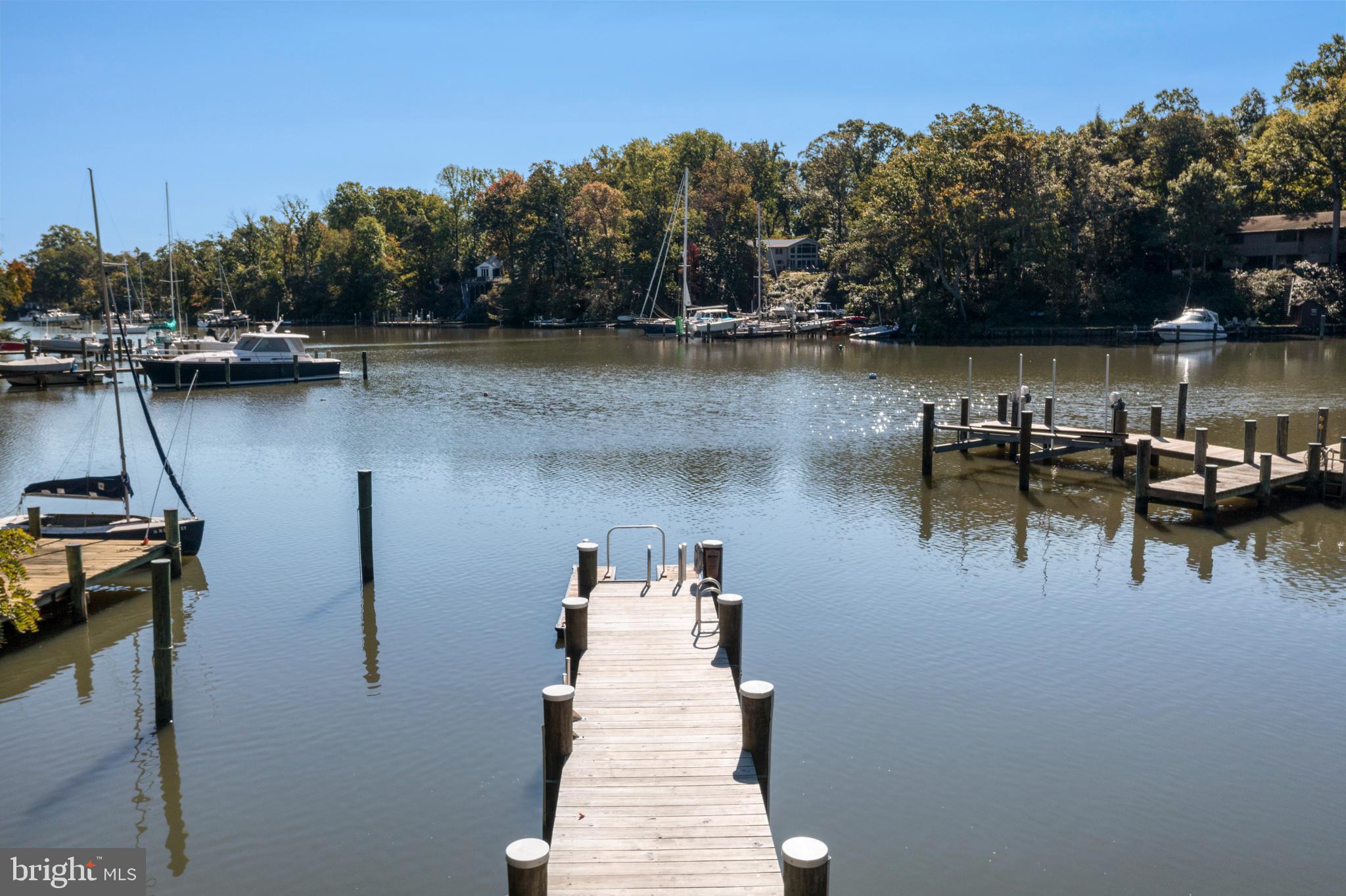ANNAPOLIS ROADS - Residential