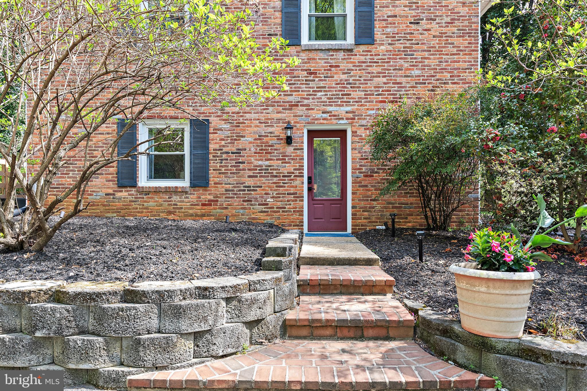 ANNAPOLIS ROADS - Residential