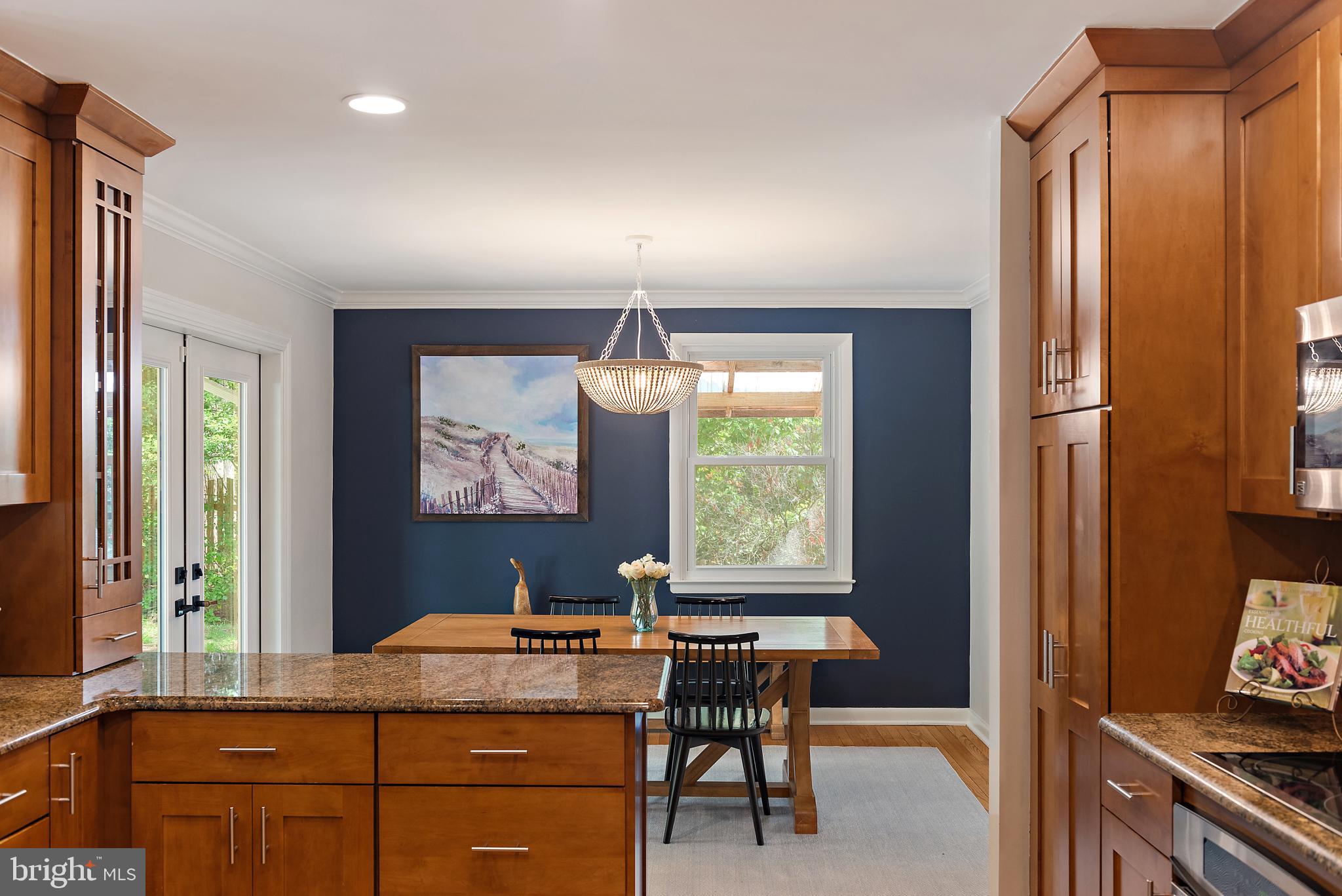 ANNAPOLIS ROADS - Residential