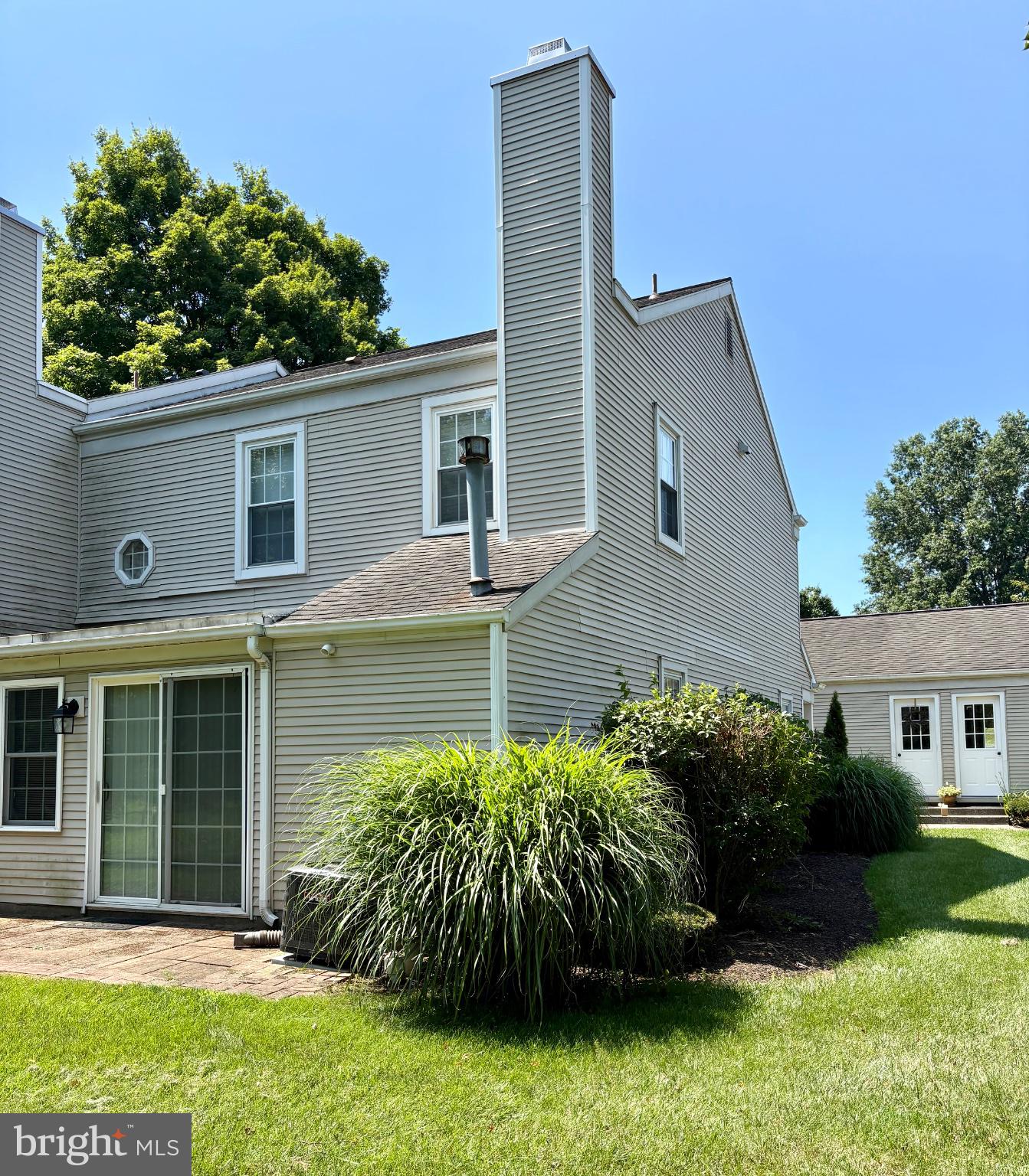1520 CAMBRIDGE COURT