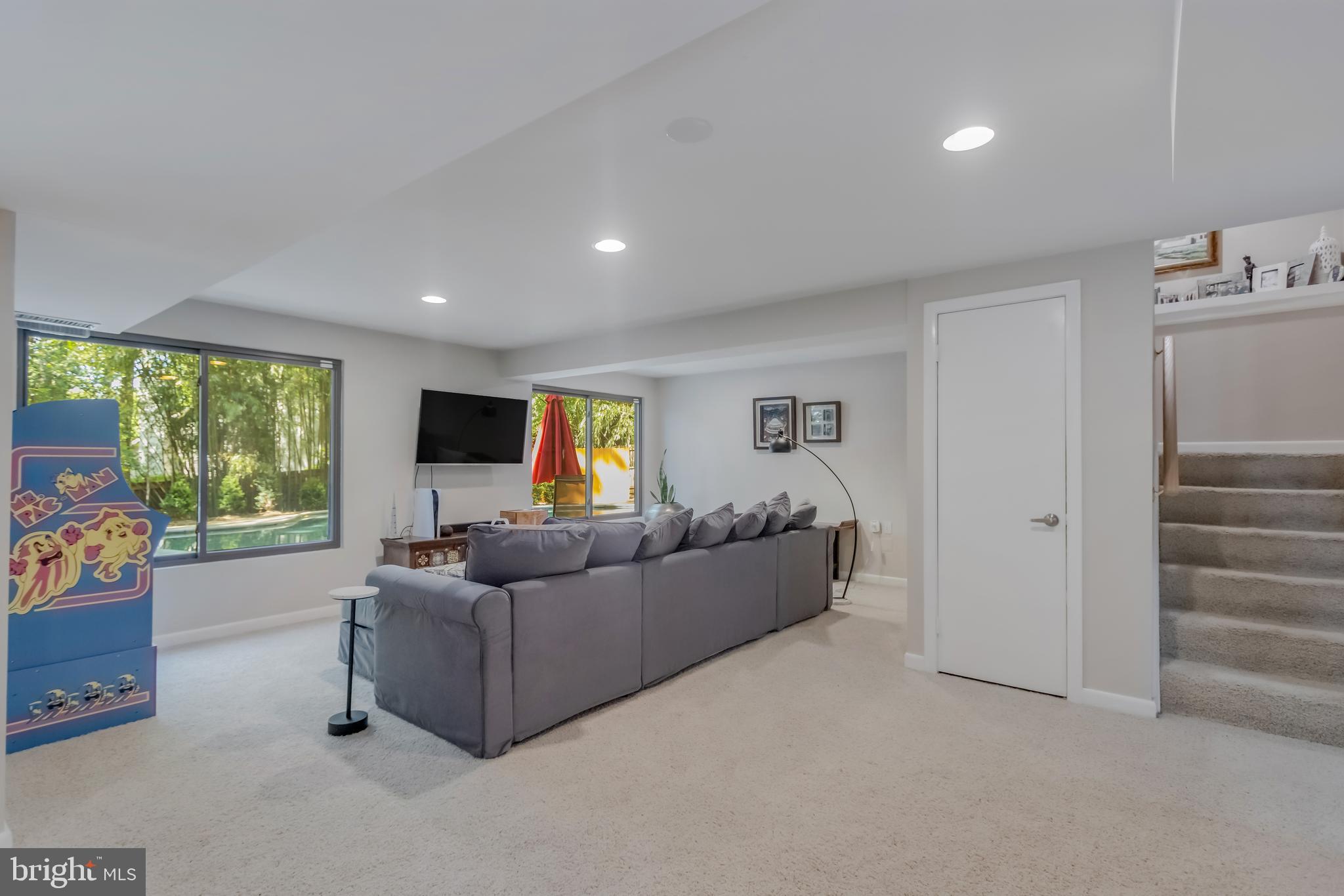 BONNIE BRAE - Residential Lease