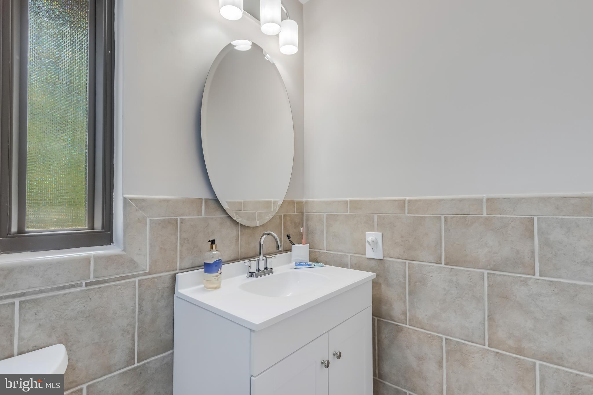 BONNIE BRAE - Residential Lease