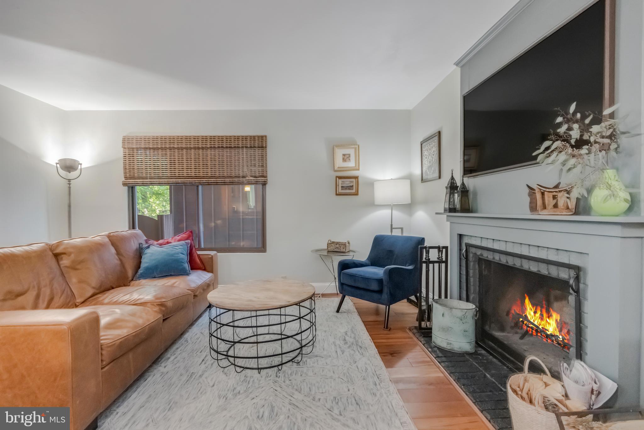 BONNIE BRAE - Residential Lease