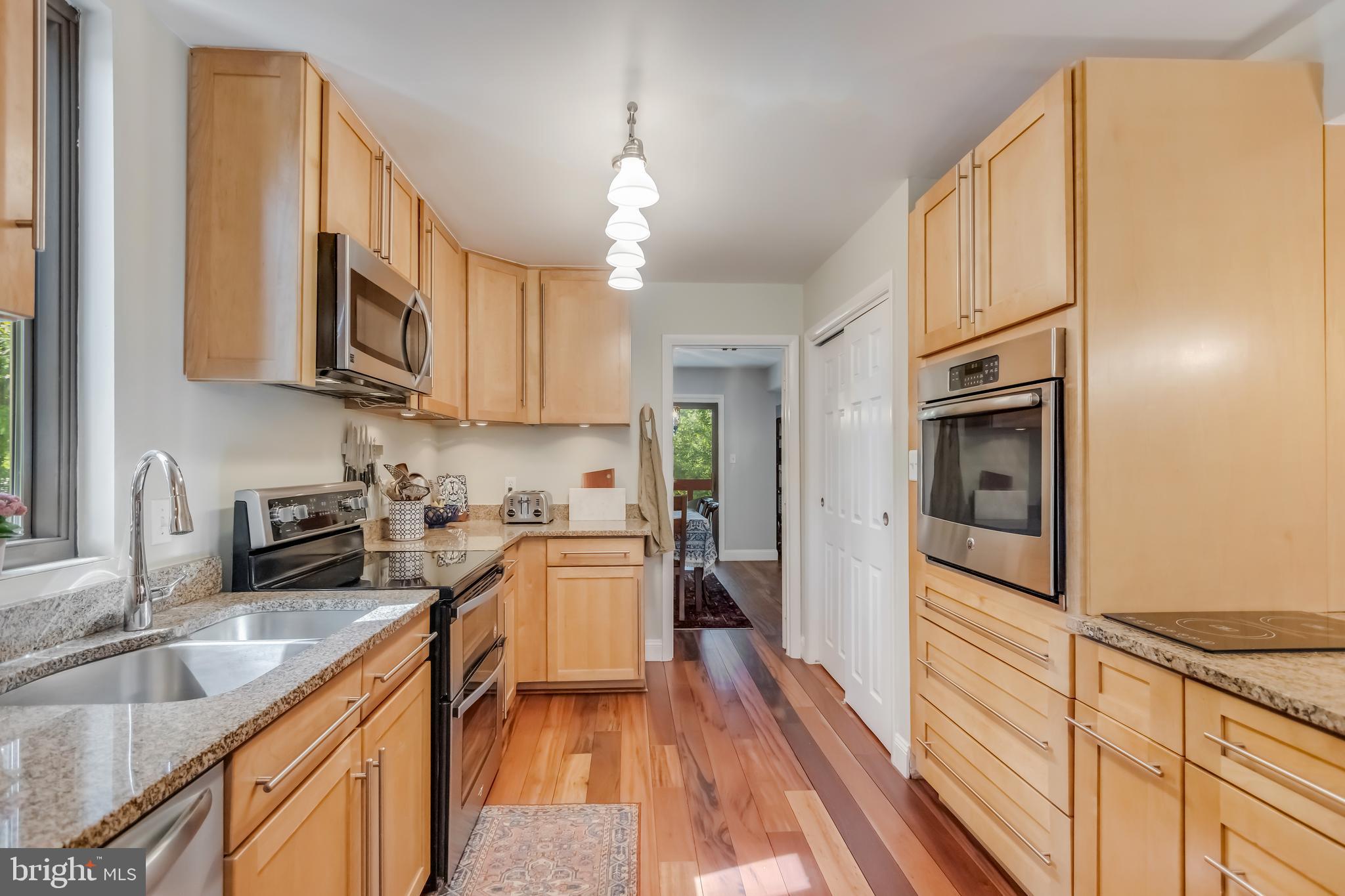 BONNIE BRAE - Residential Lease