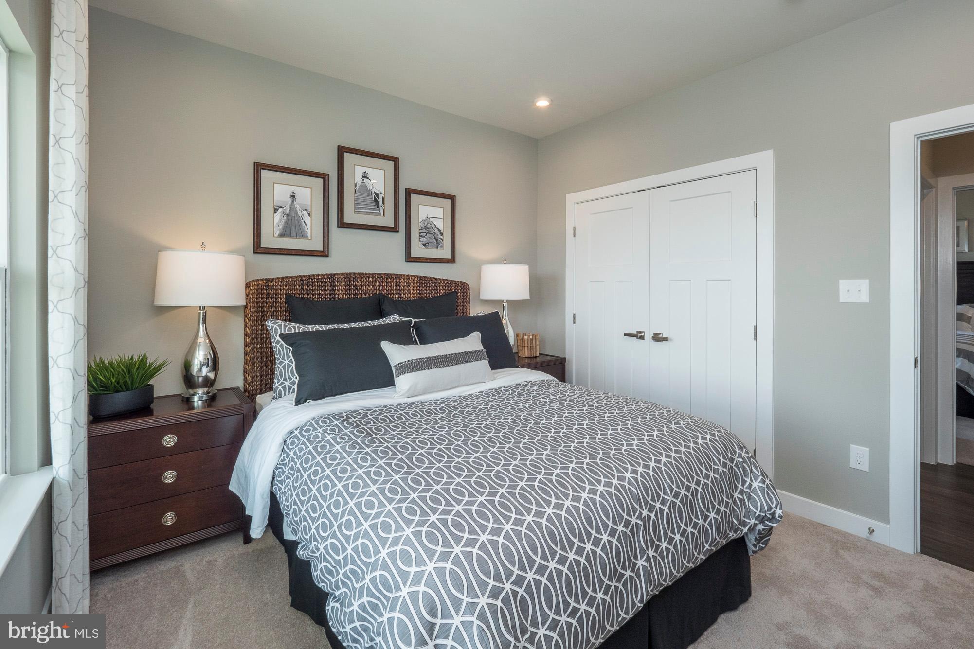 CHRISTOPHER POINTE - Residential