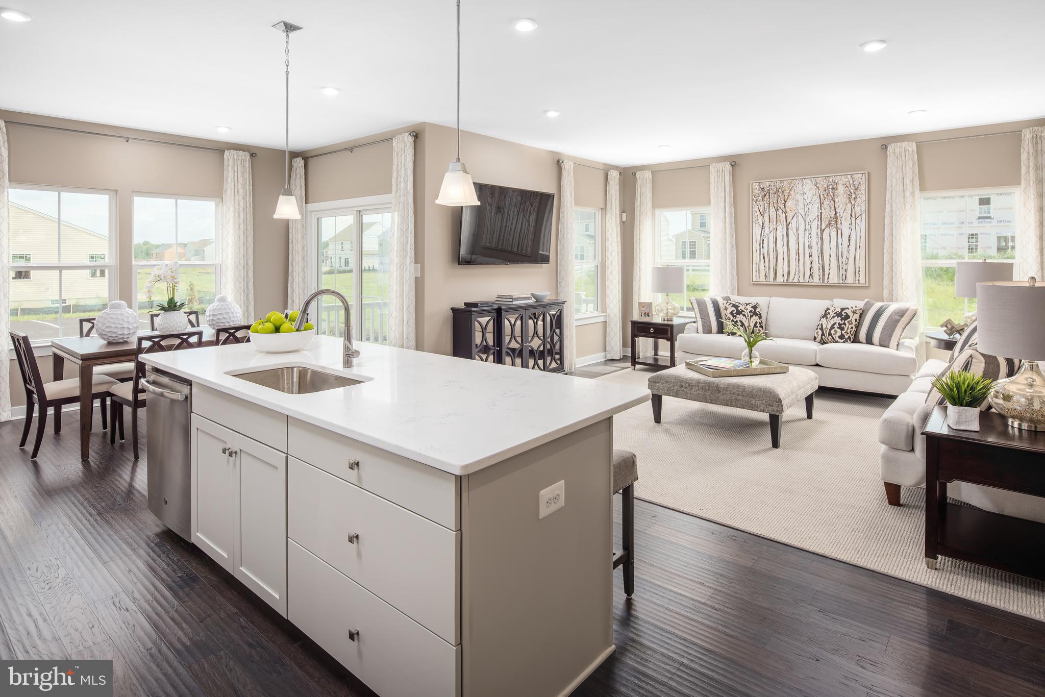 CHRISTOPHER POINTE - Residential