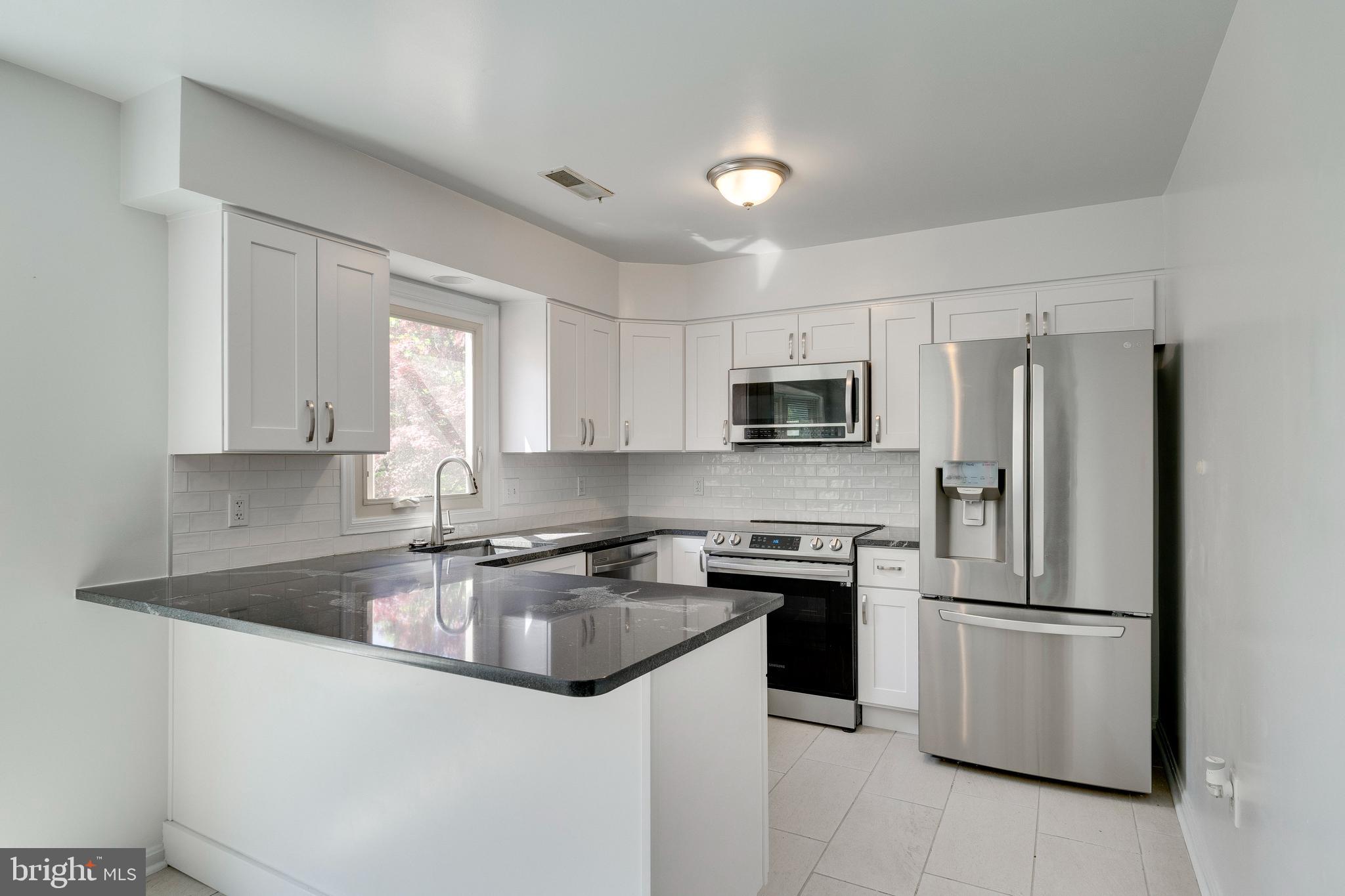 1409 TEMPLETON PLACE