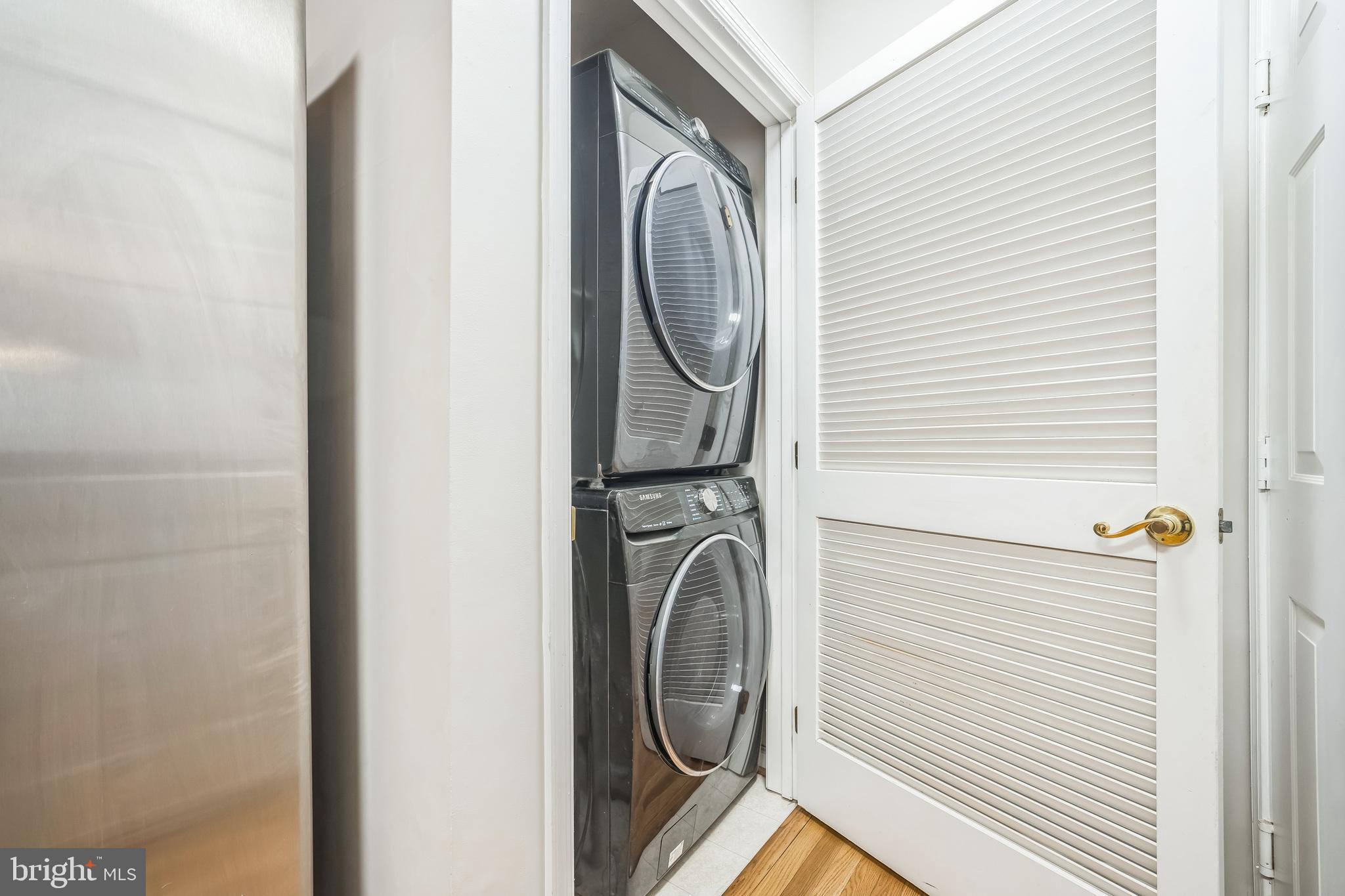 WILLOW OAKS - Residential Lease