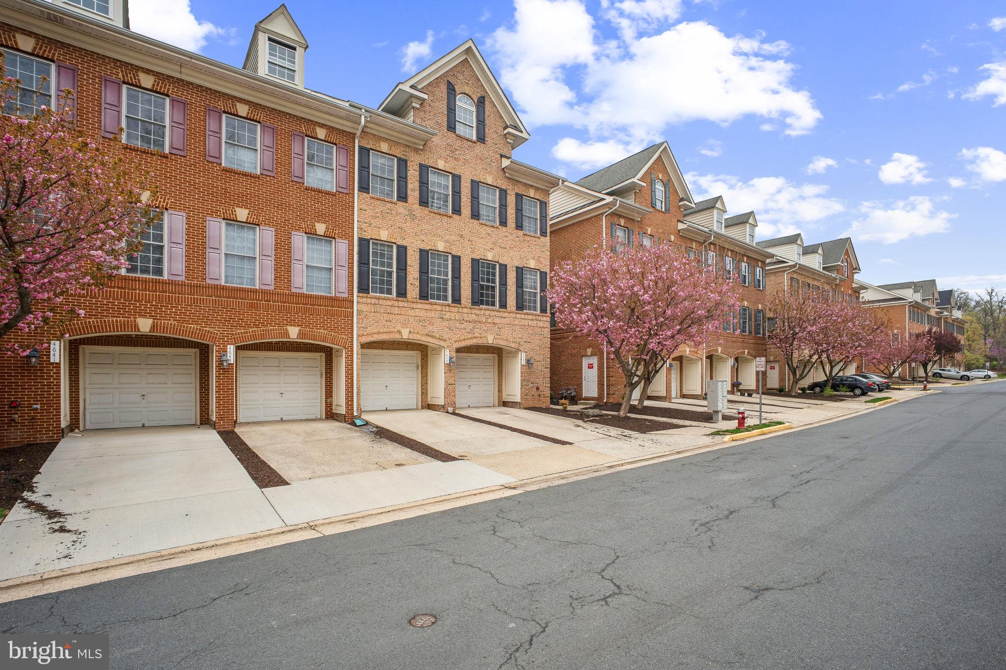 WILLOW OAKS - Residential Lease