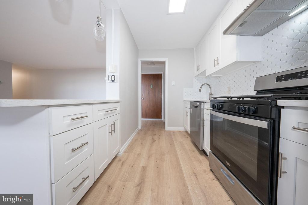 Photo of 1030 E Lancaster Avenue #702, BRYN MAWR, PA 19010 (MLS # PADE2105346)