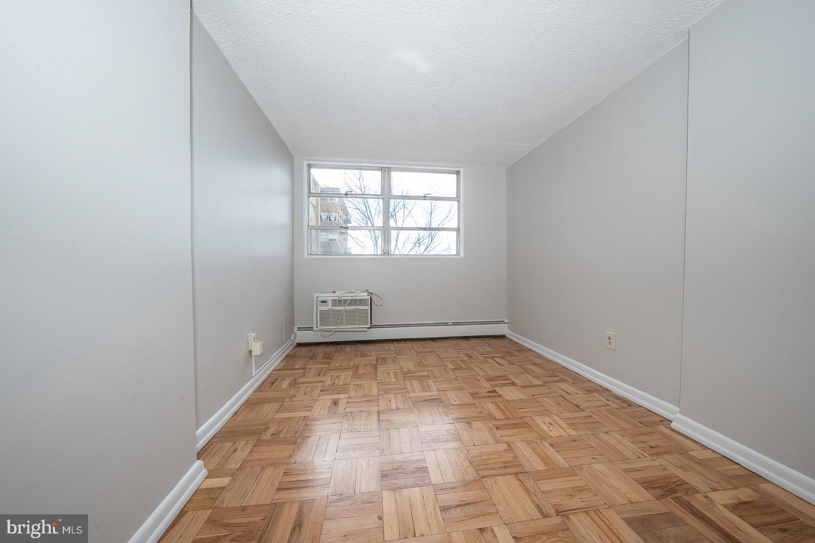 RADNOR HOUSE - Residential