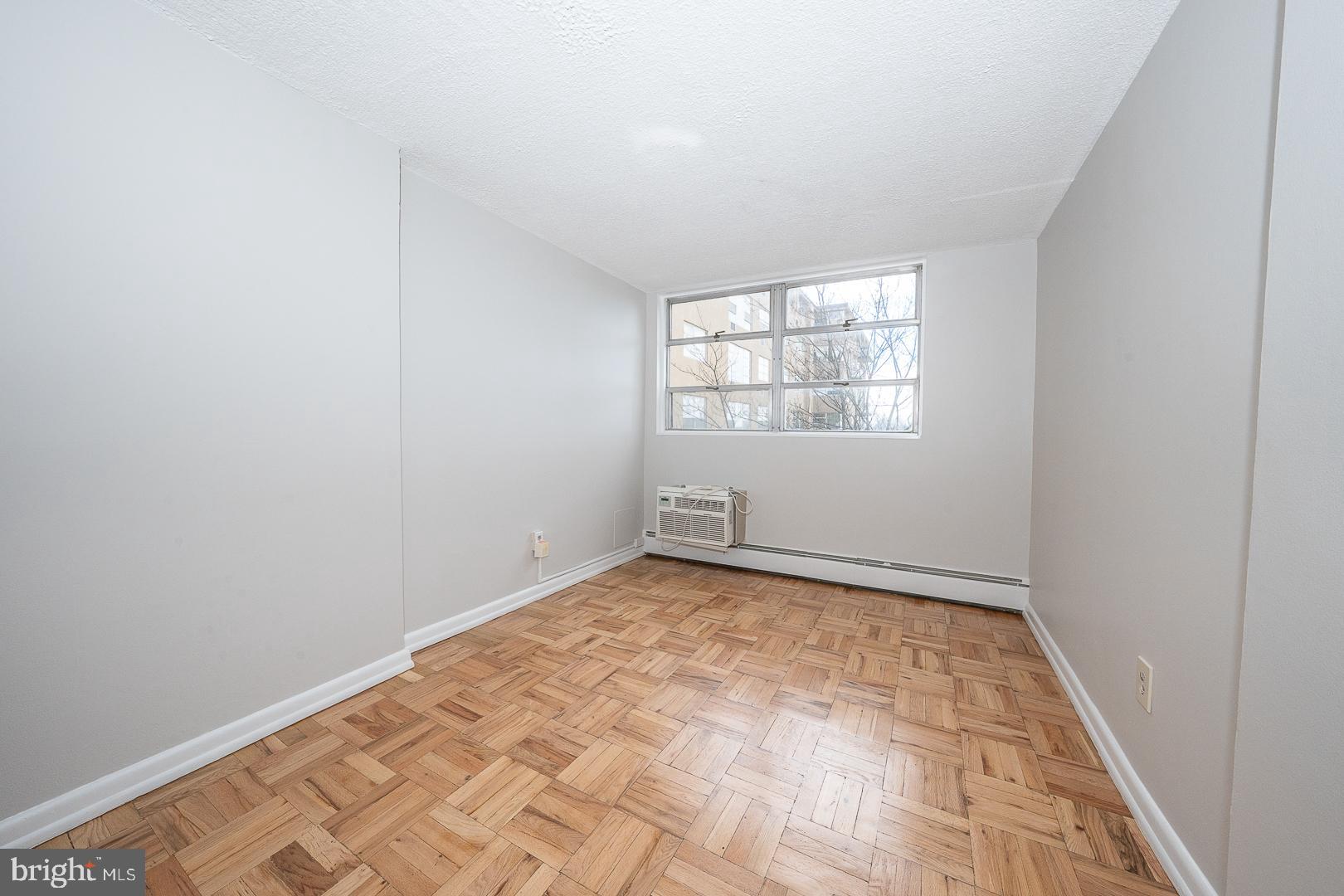 RADNOR HOUSE - Residential