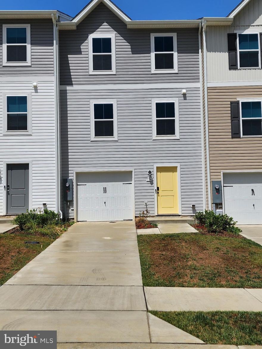 Charming 3 bedroom rental  in Hedgesville. This newer construction boasts a desirable farmhouse package, featuring a large kitchen island , spacious recreation room, one car garage, and a lovely deck. Enjoy modern living space in a serene subdivision. Don't miss out on this fantastic opportunity.