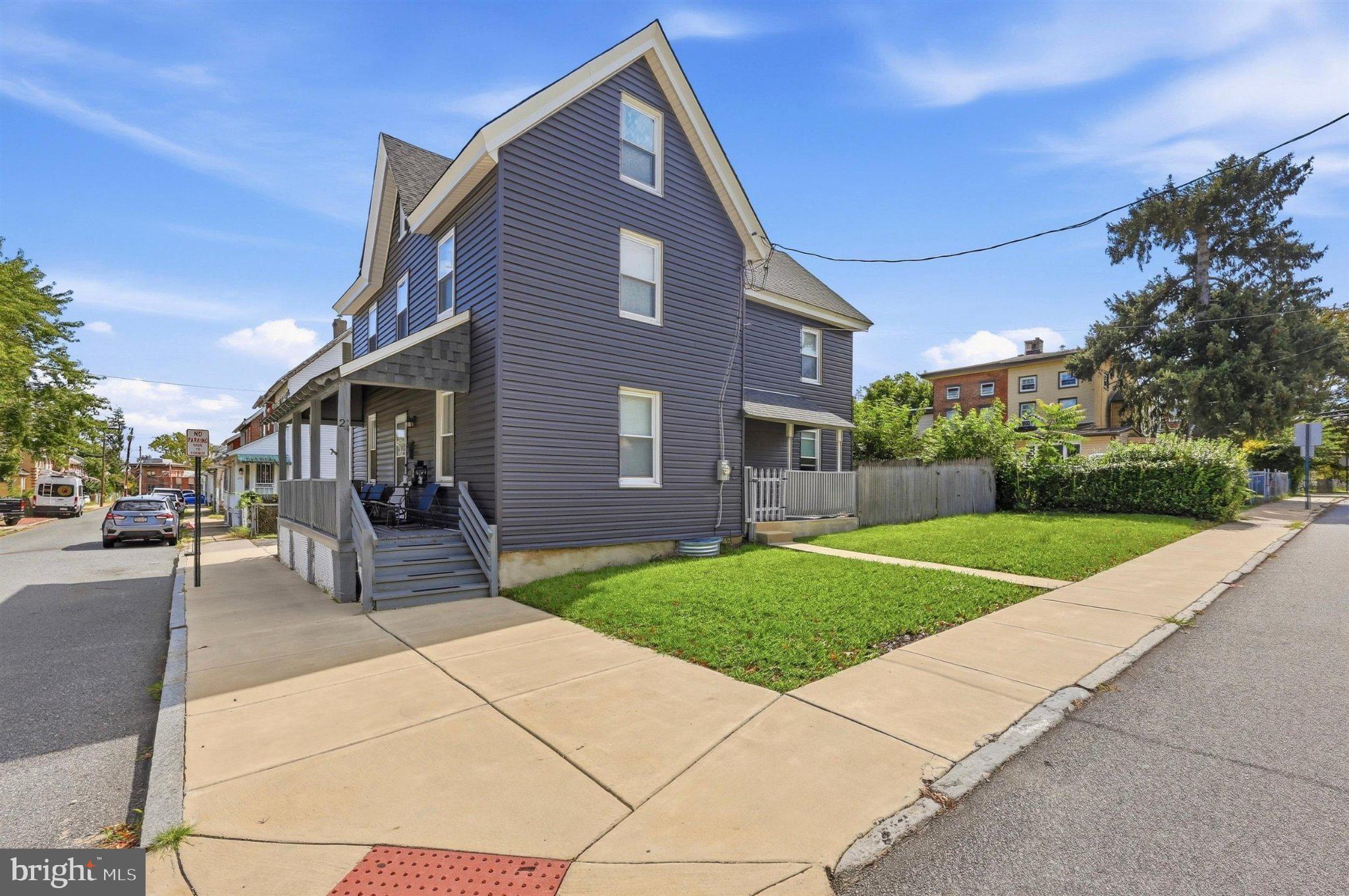 24 7TH STREET