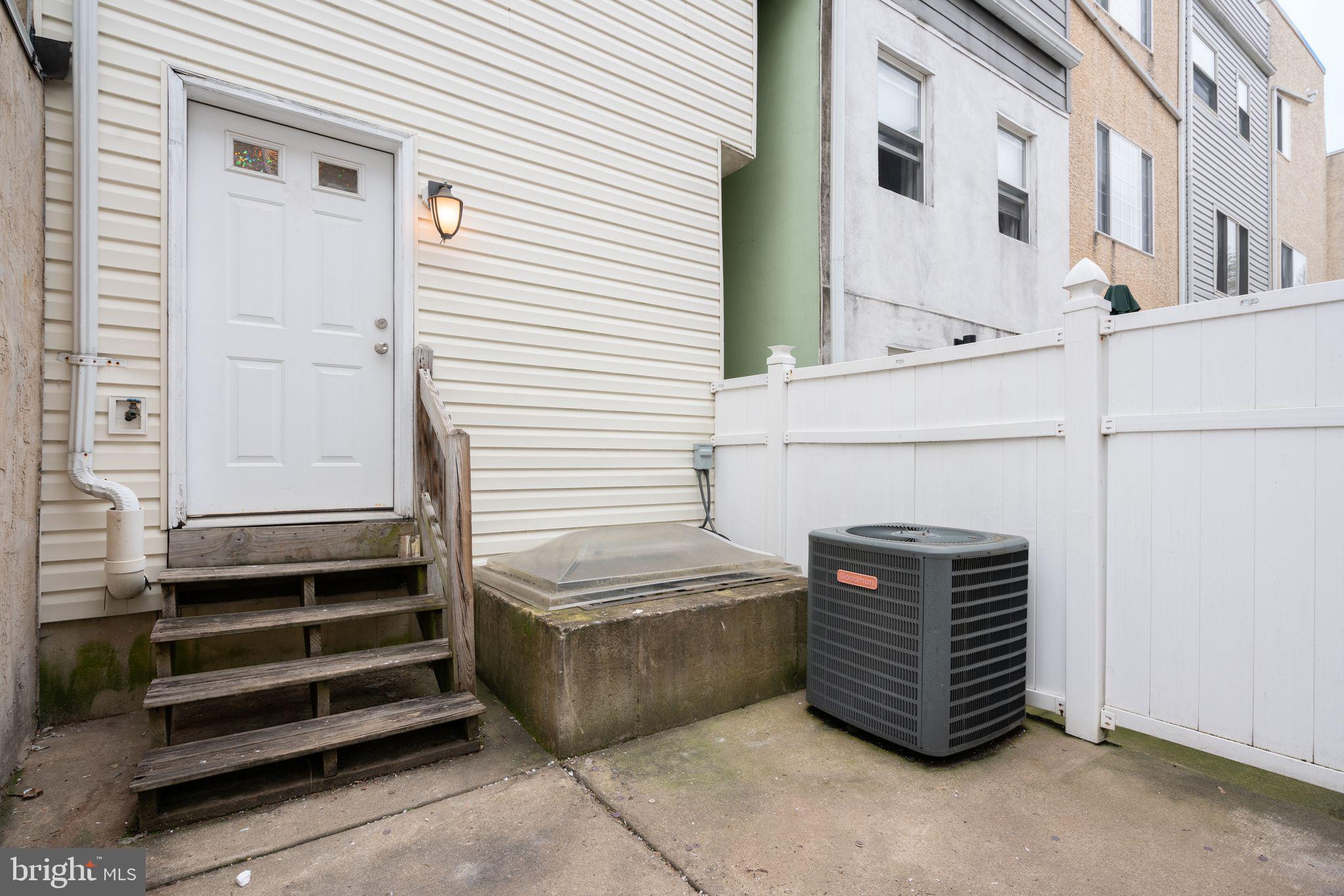 1014 S CLEVELAND STREET