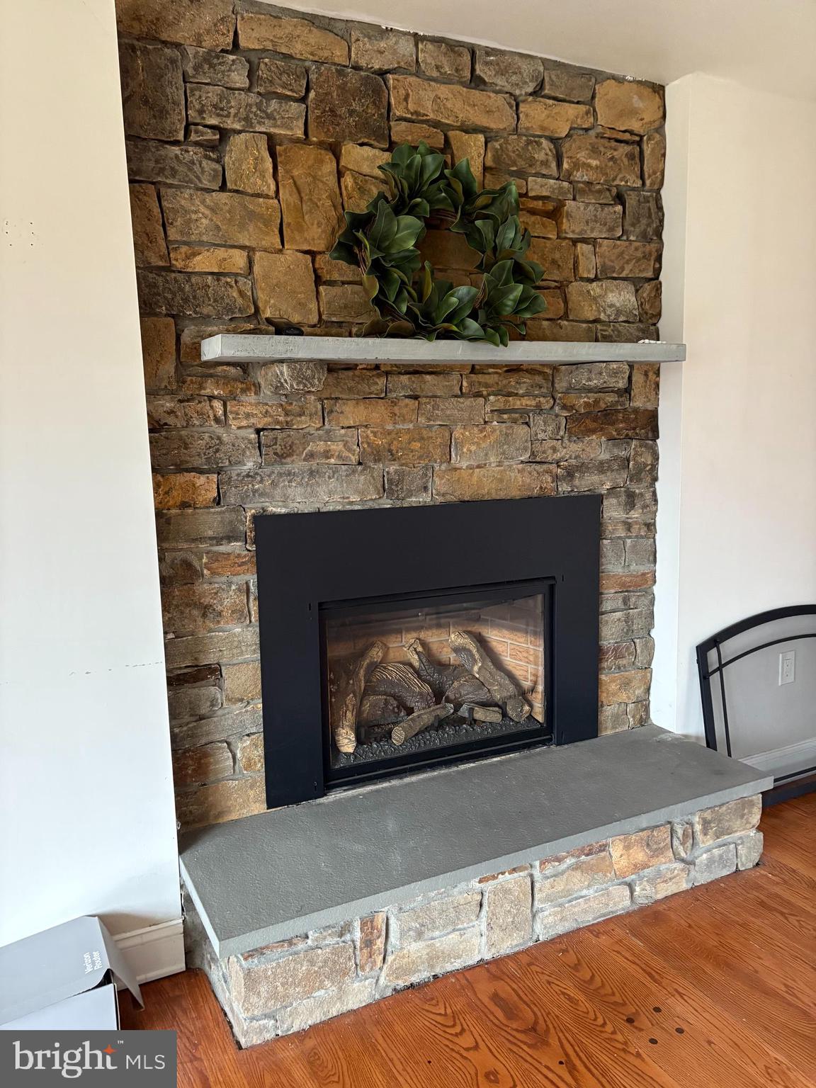 RADNOR HUNT - Residential