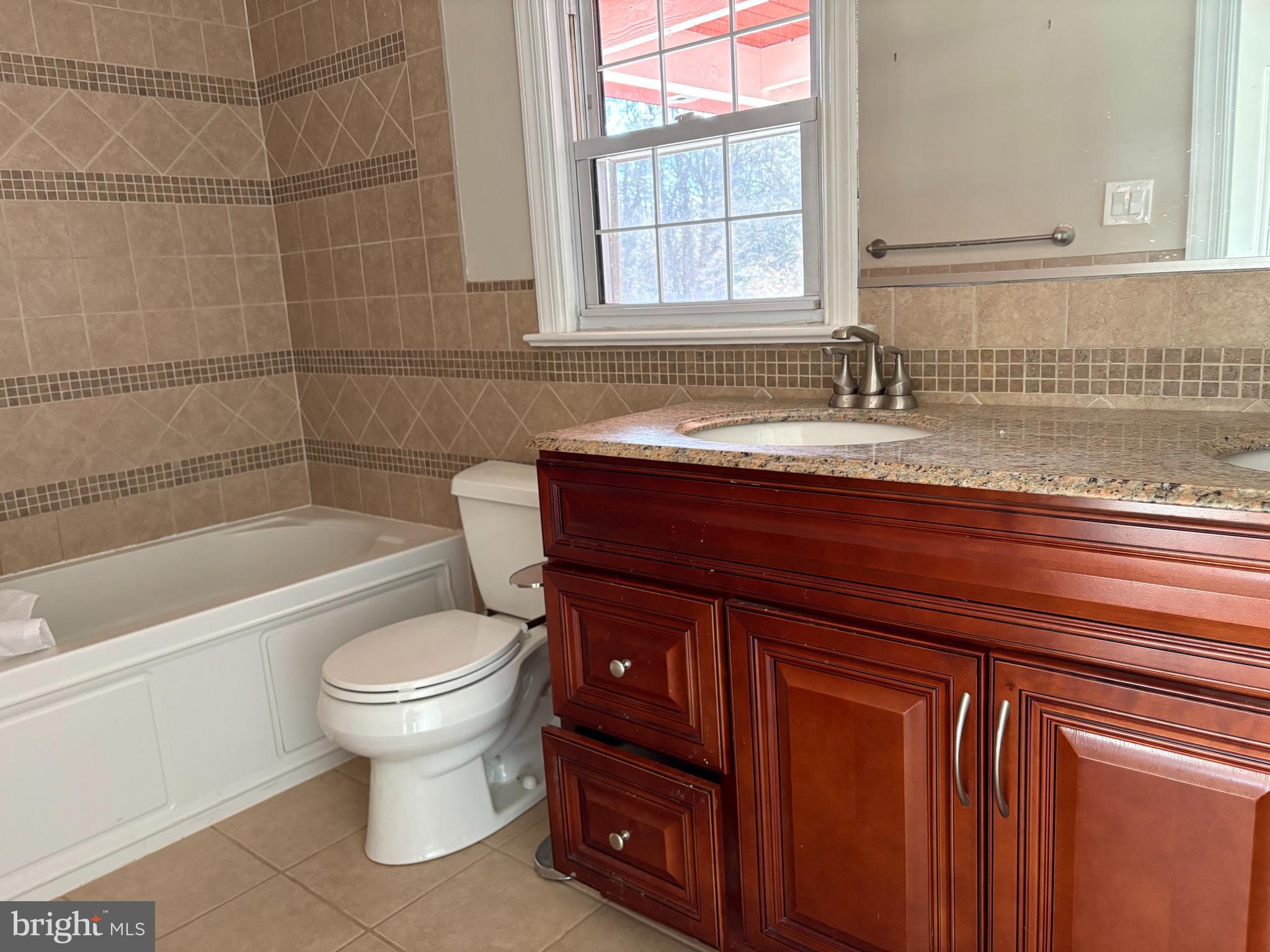 RADNOR HUNT - Residential