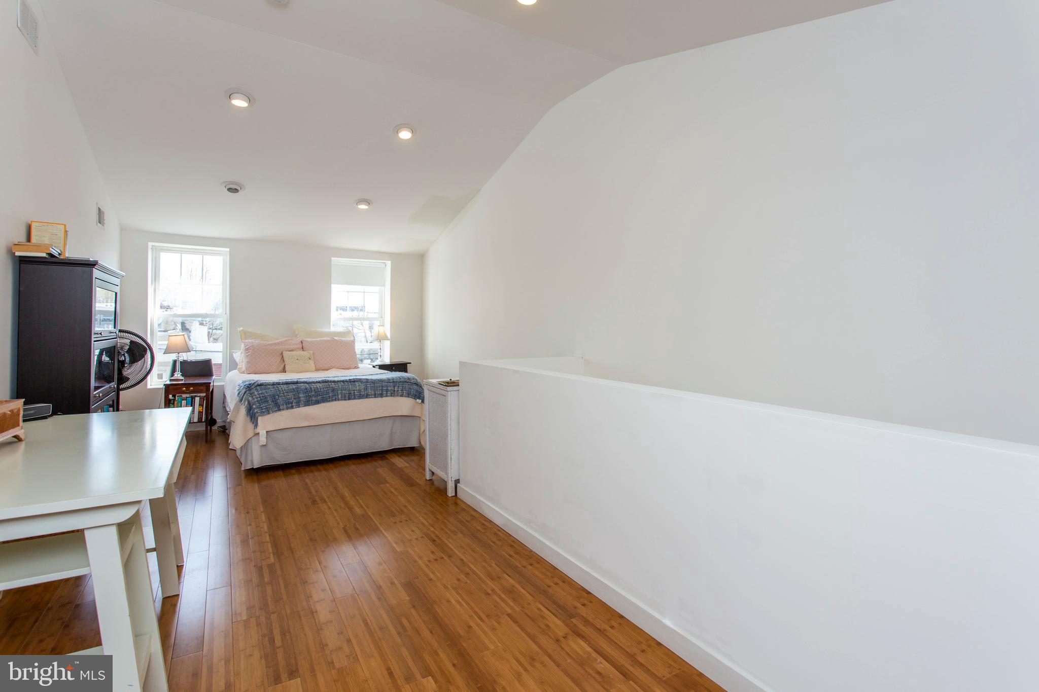 KENSINGTON - Residential