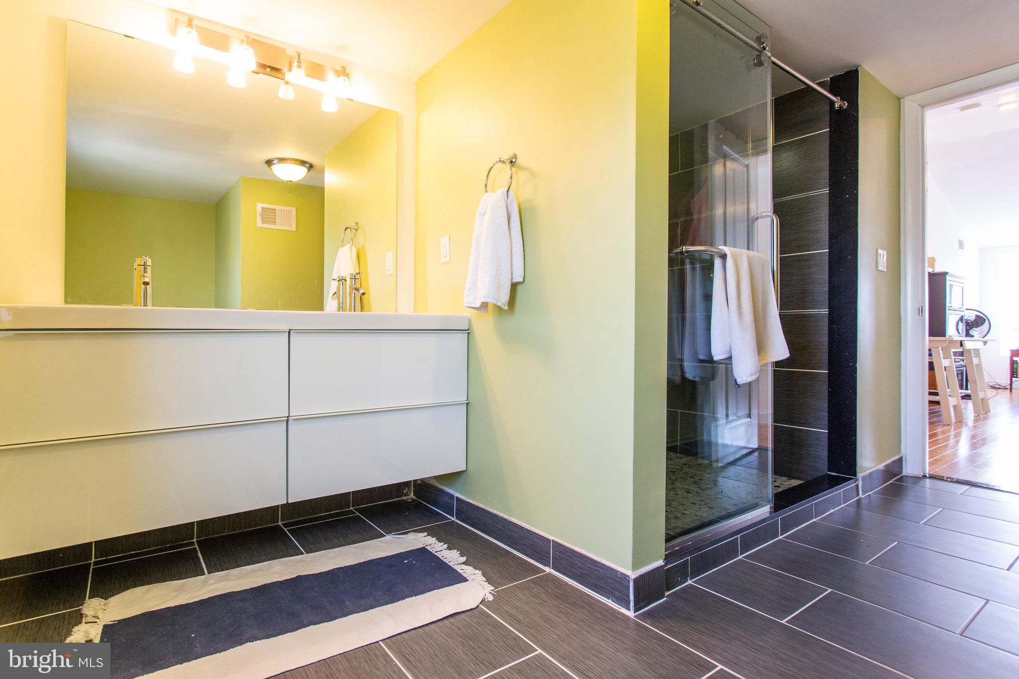 KENSINGTON - Residential