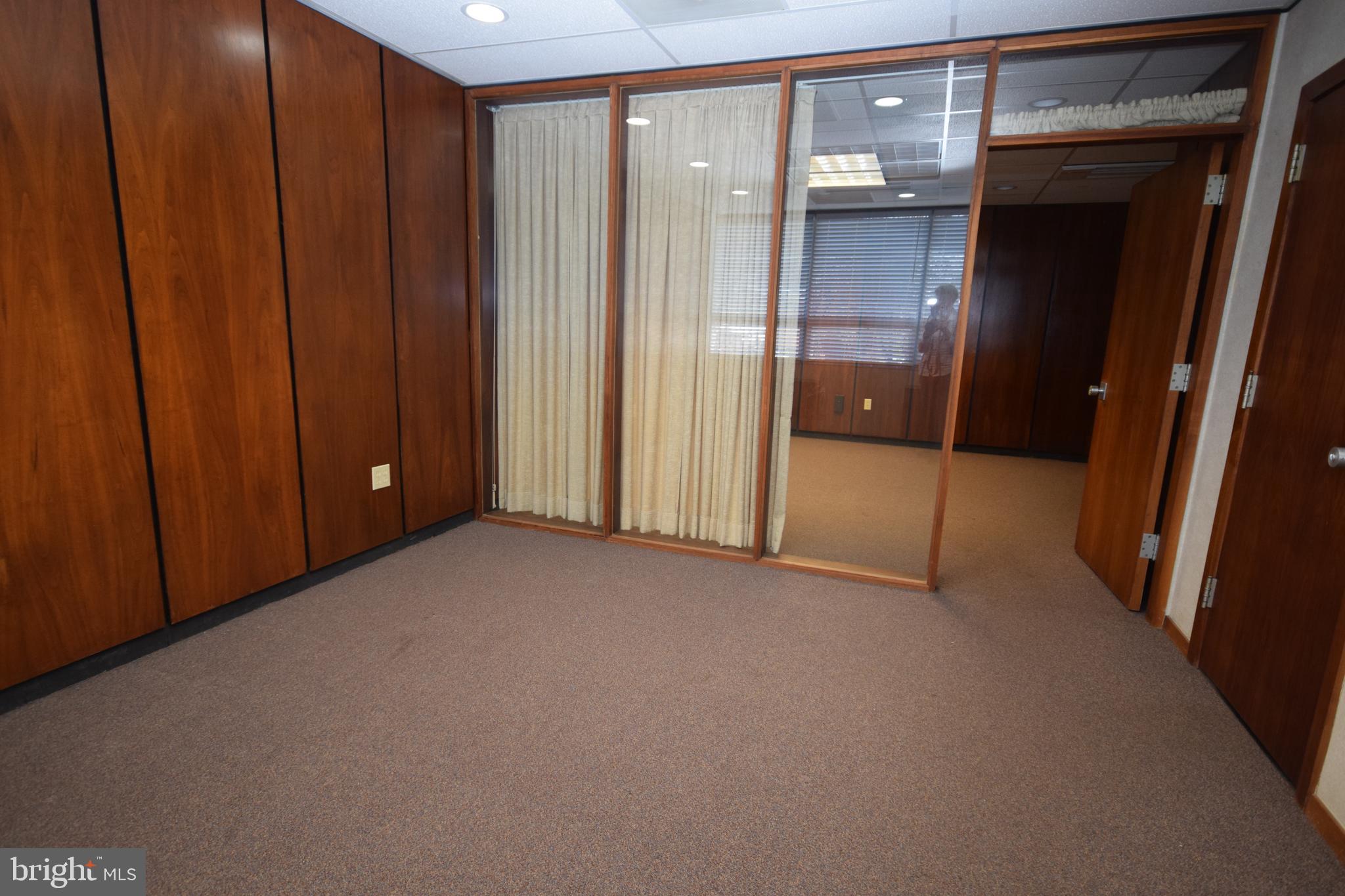 417 BROAD STREET W 210