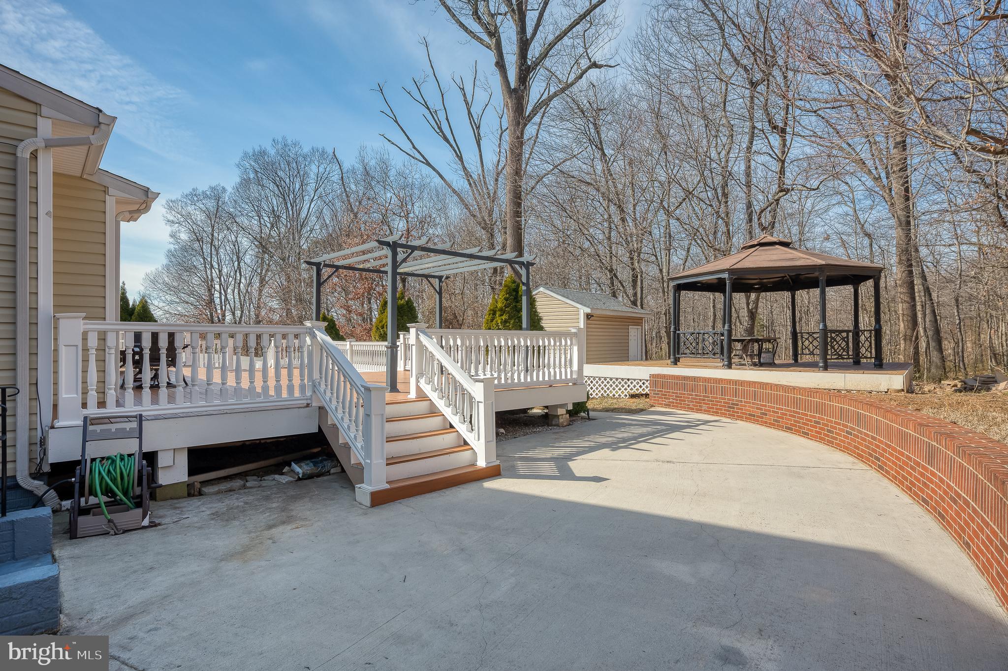 CEDAR LANE FARMS - Residential