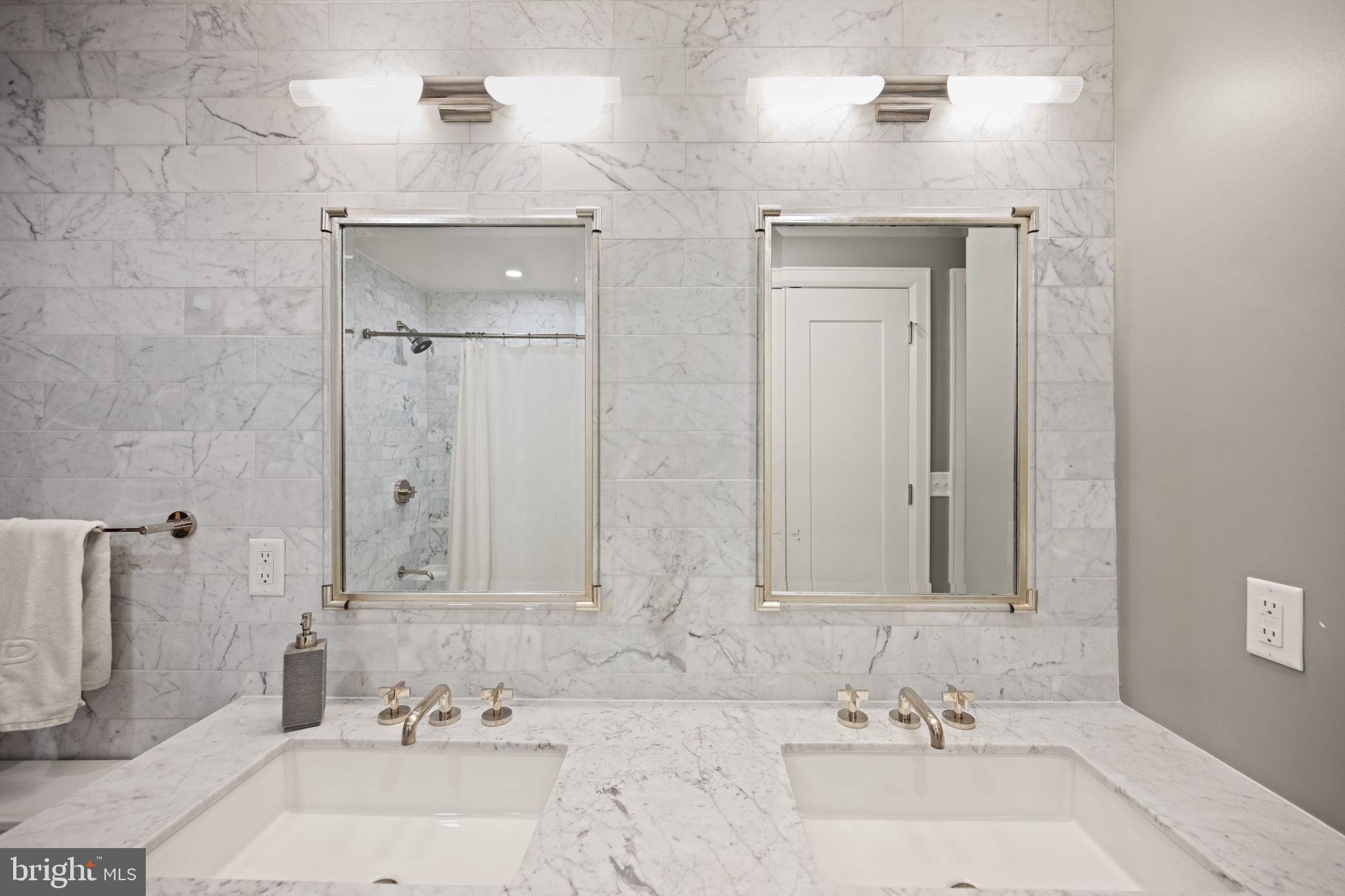 HARBOR EAST - Residential