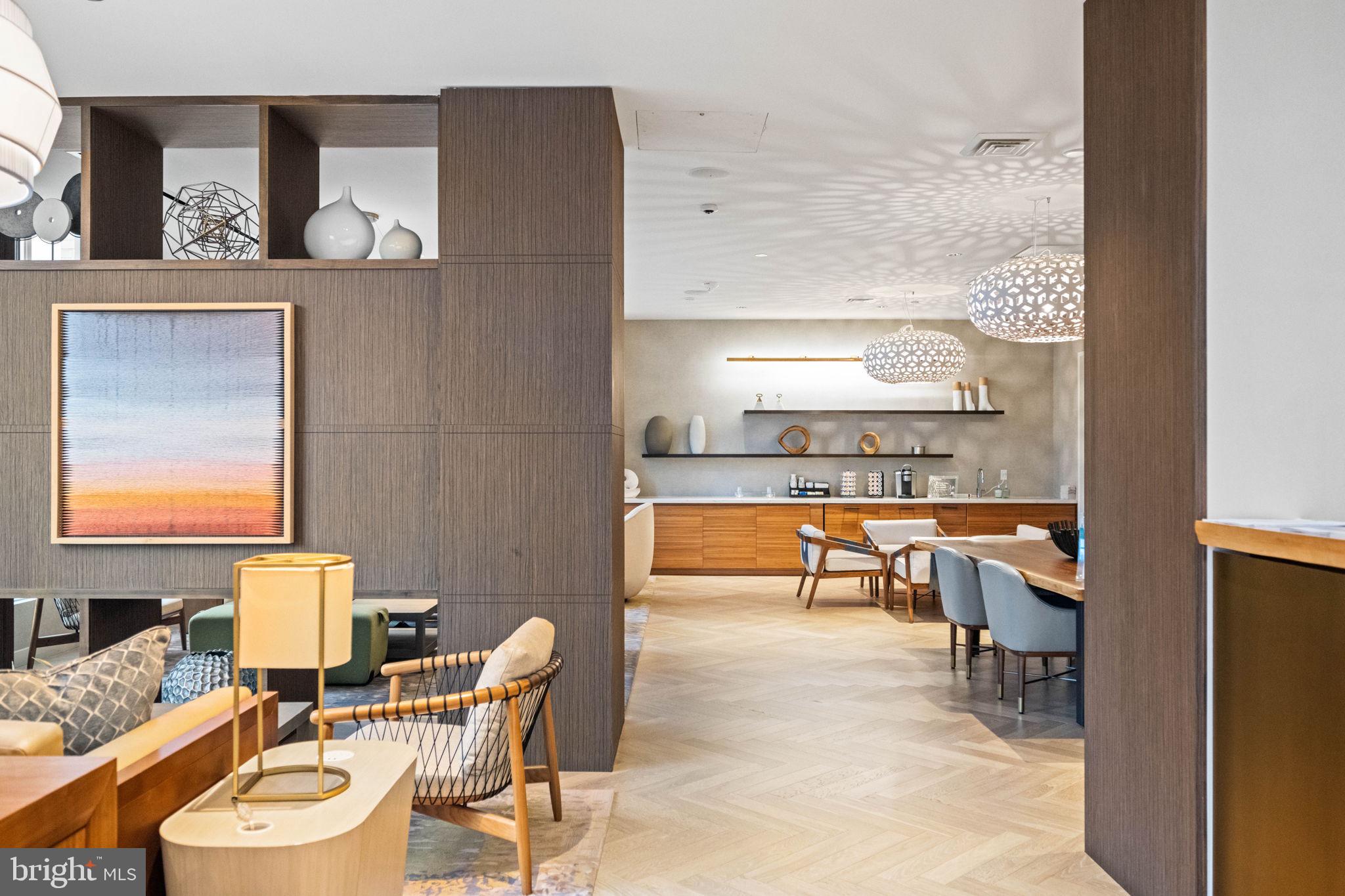 HARBOR EAST - Residential