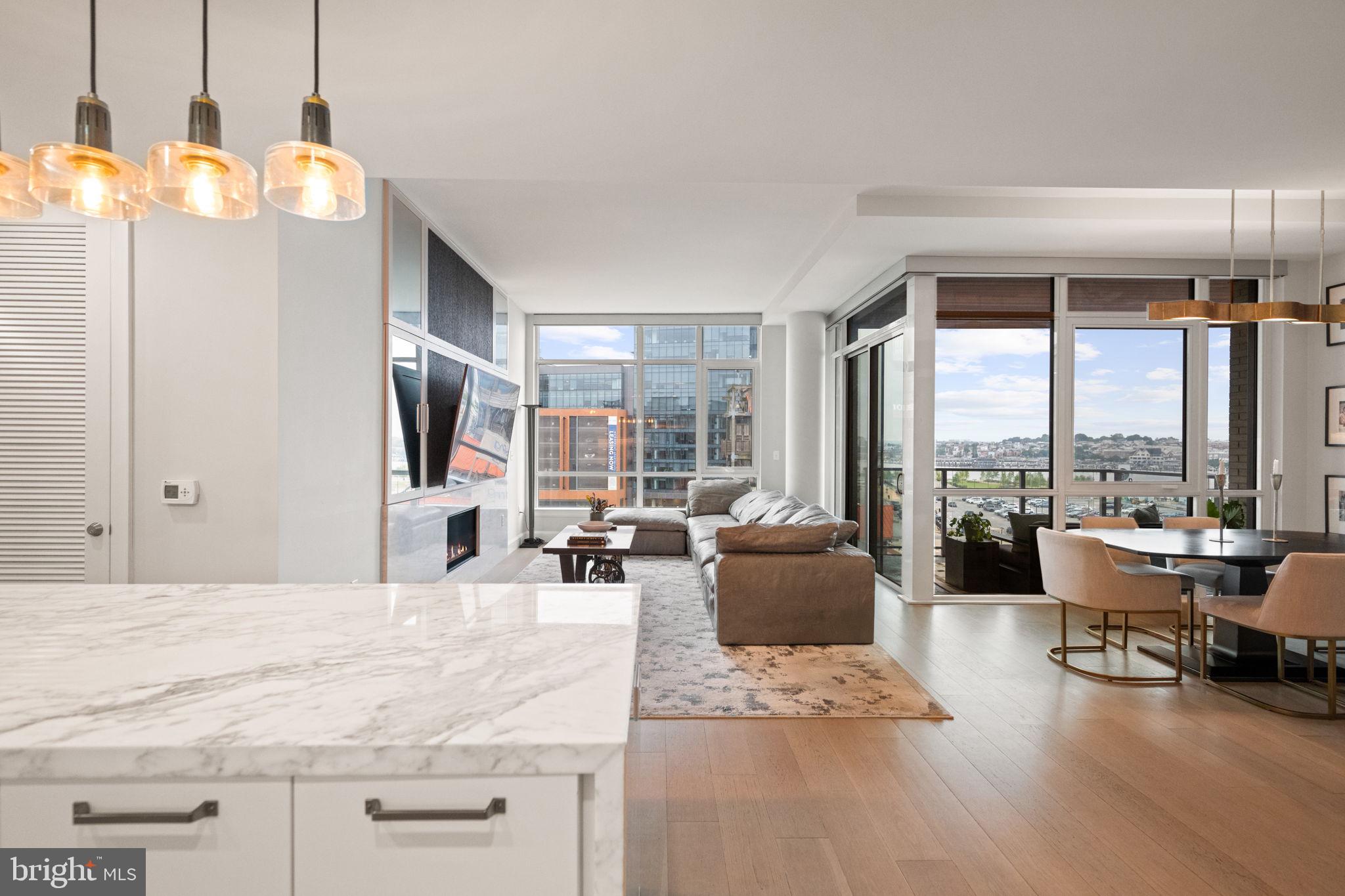 HARBOR EAST - Residential