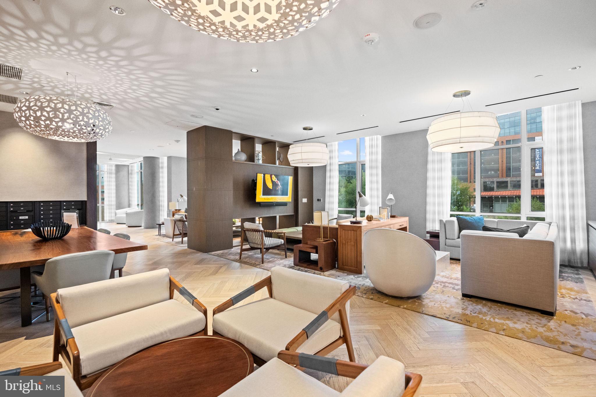 HARBOR EAST - Residential