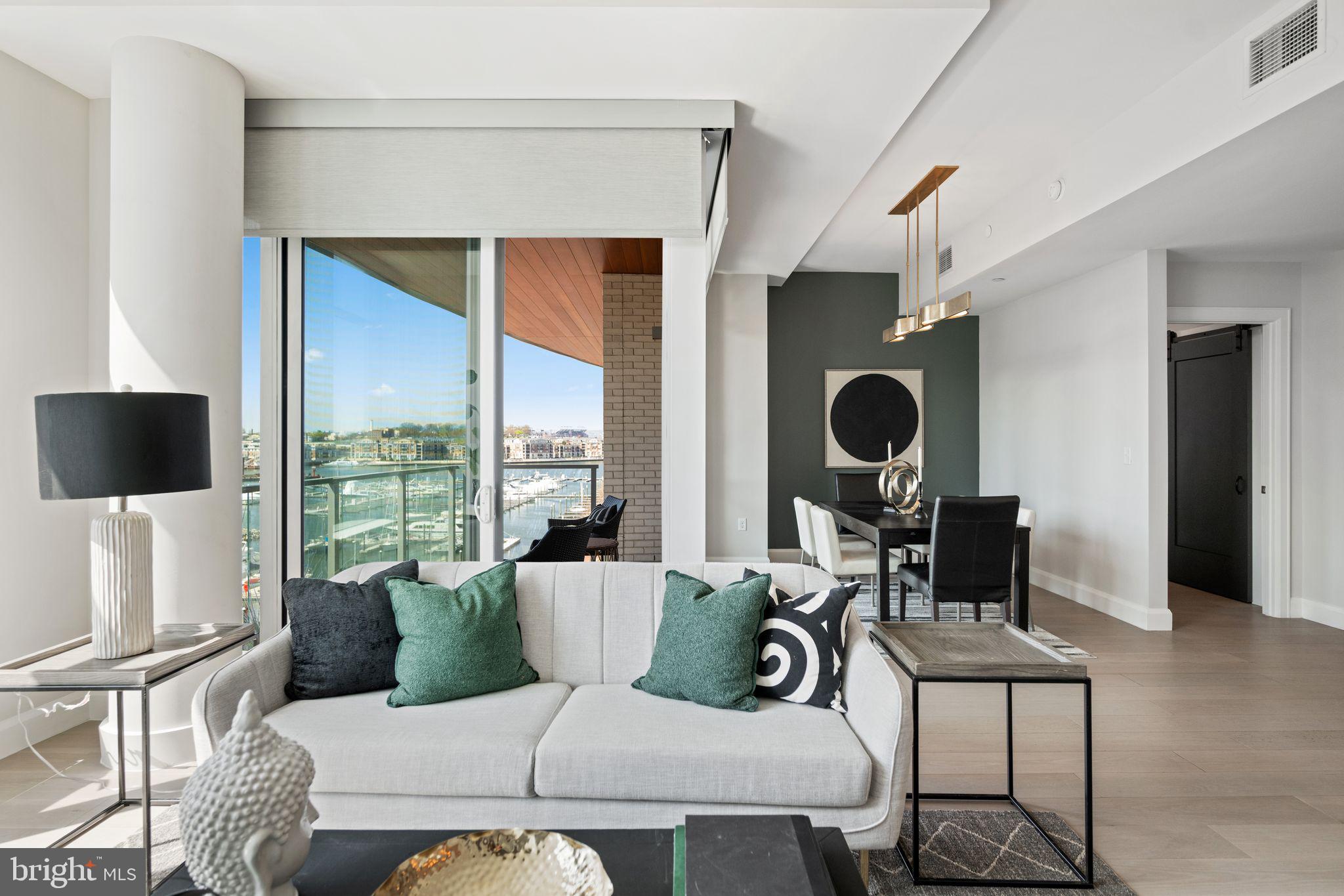 HARBOR EAST - Residential