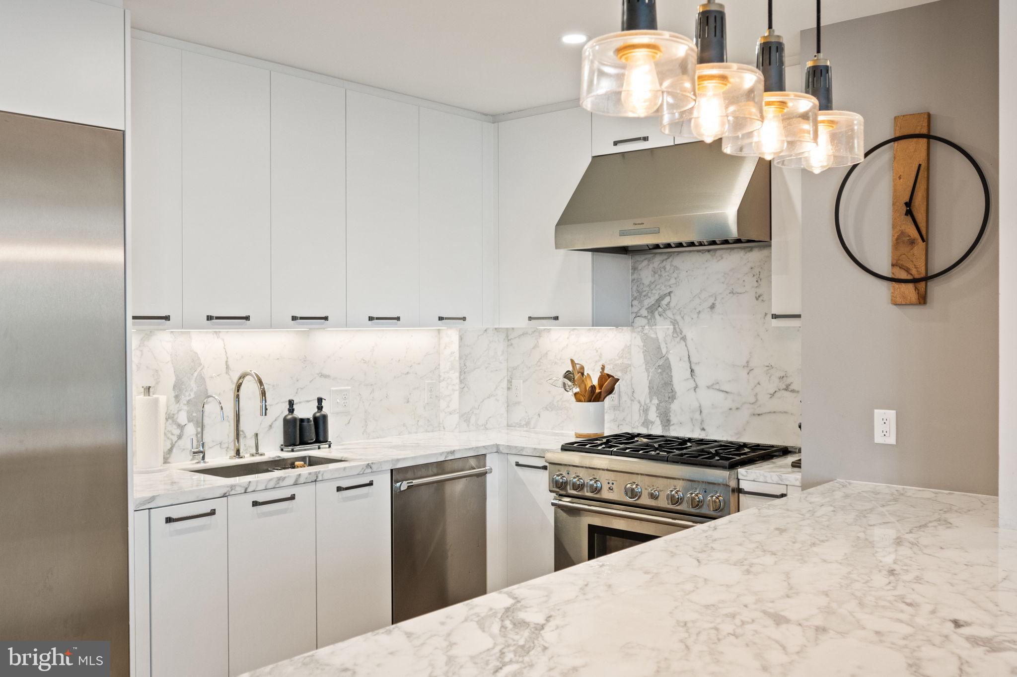 HARBOR EAST - Residential