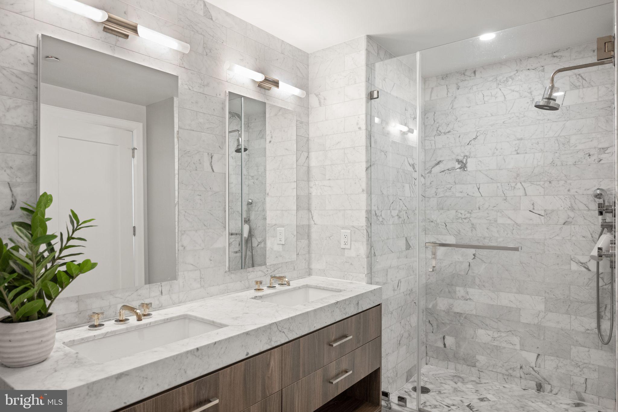 HARBOR EAST - Residential