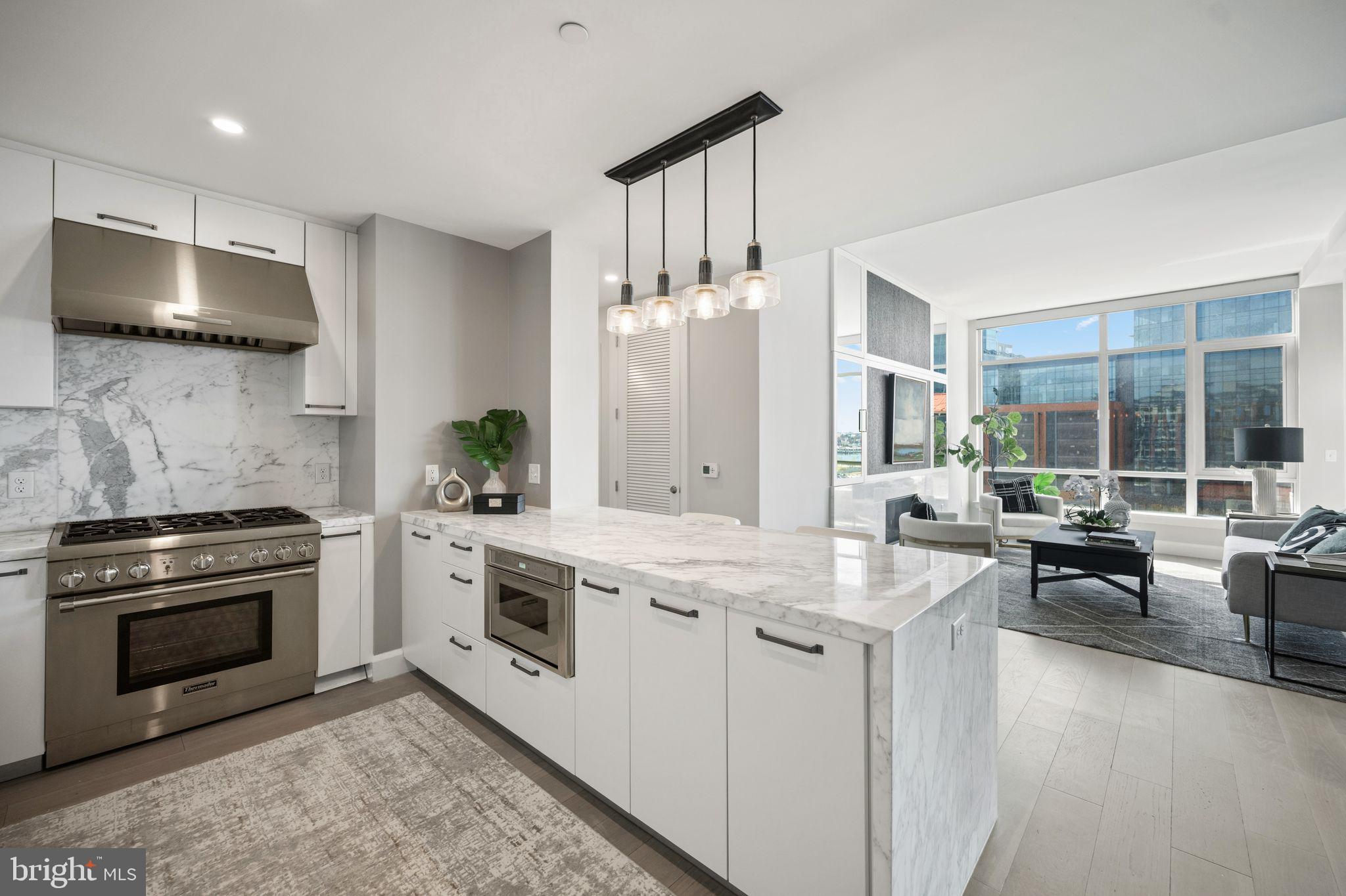 HARBOR EAST - Residential