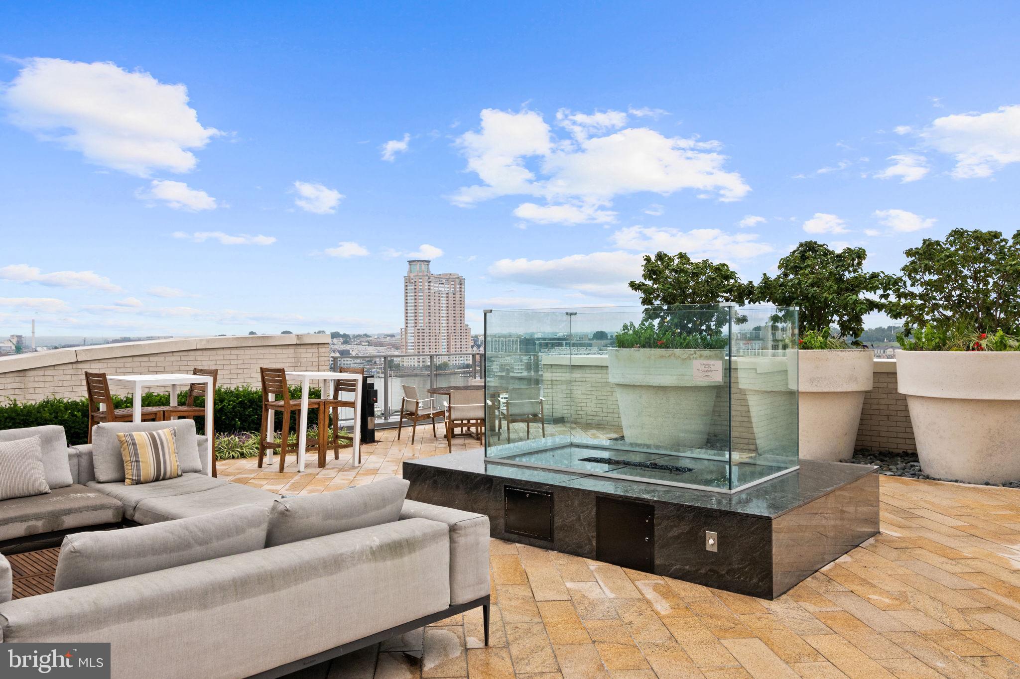 HARBOR EAST - Residential