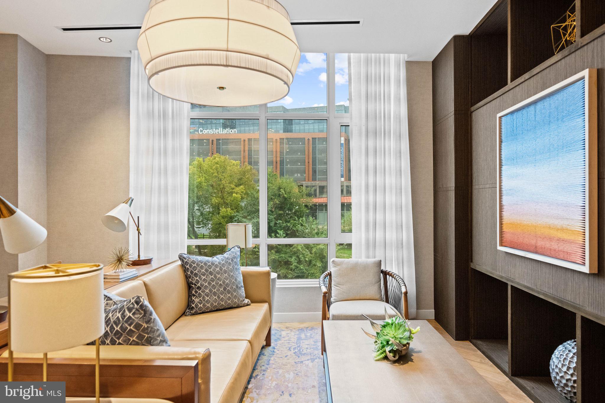 HARBOR EAST - Residential
