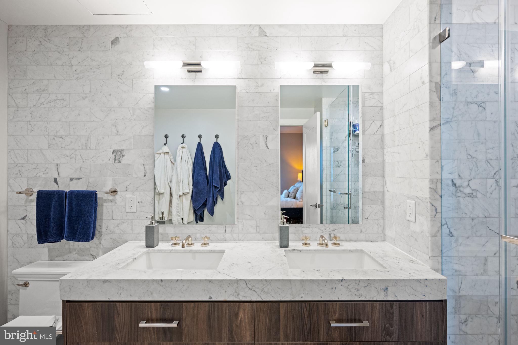 HARBOR EAST - Residential