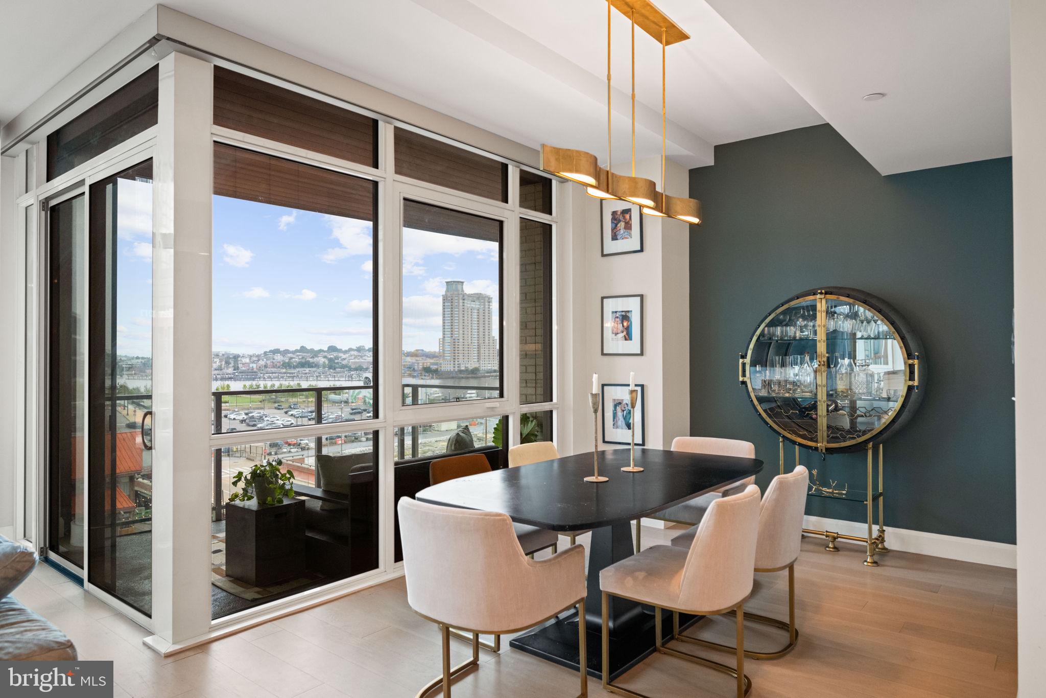 HARBOR EAST - Residential