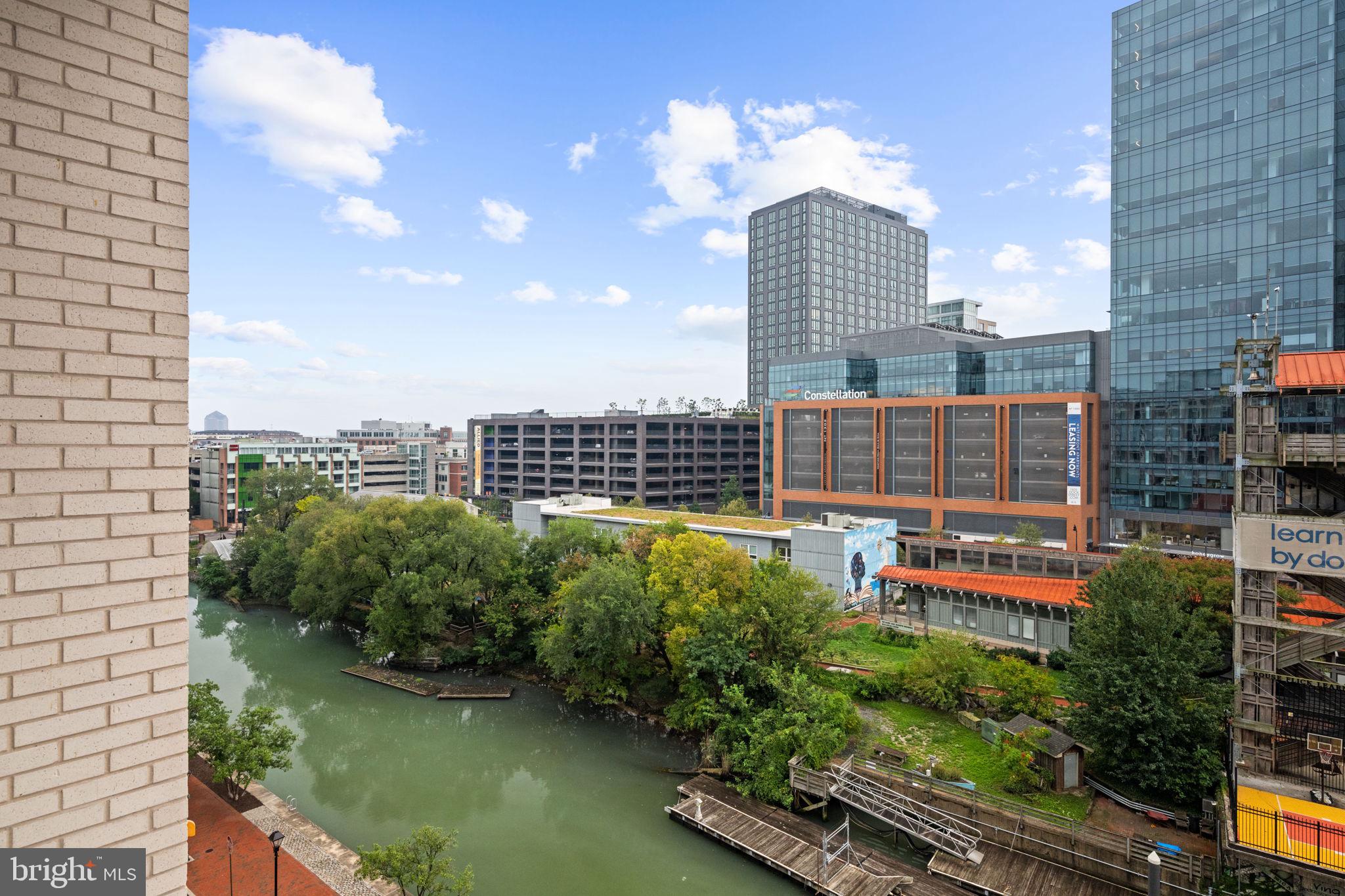 HARBOR EAST - Residential