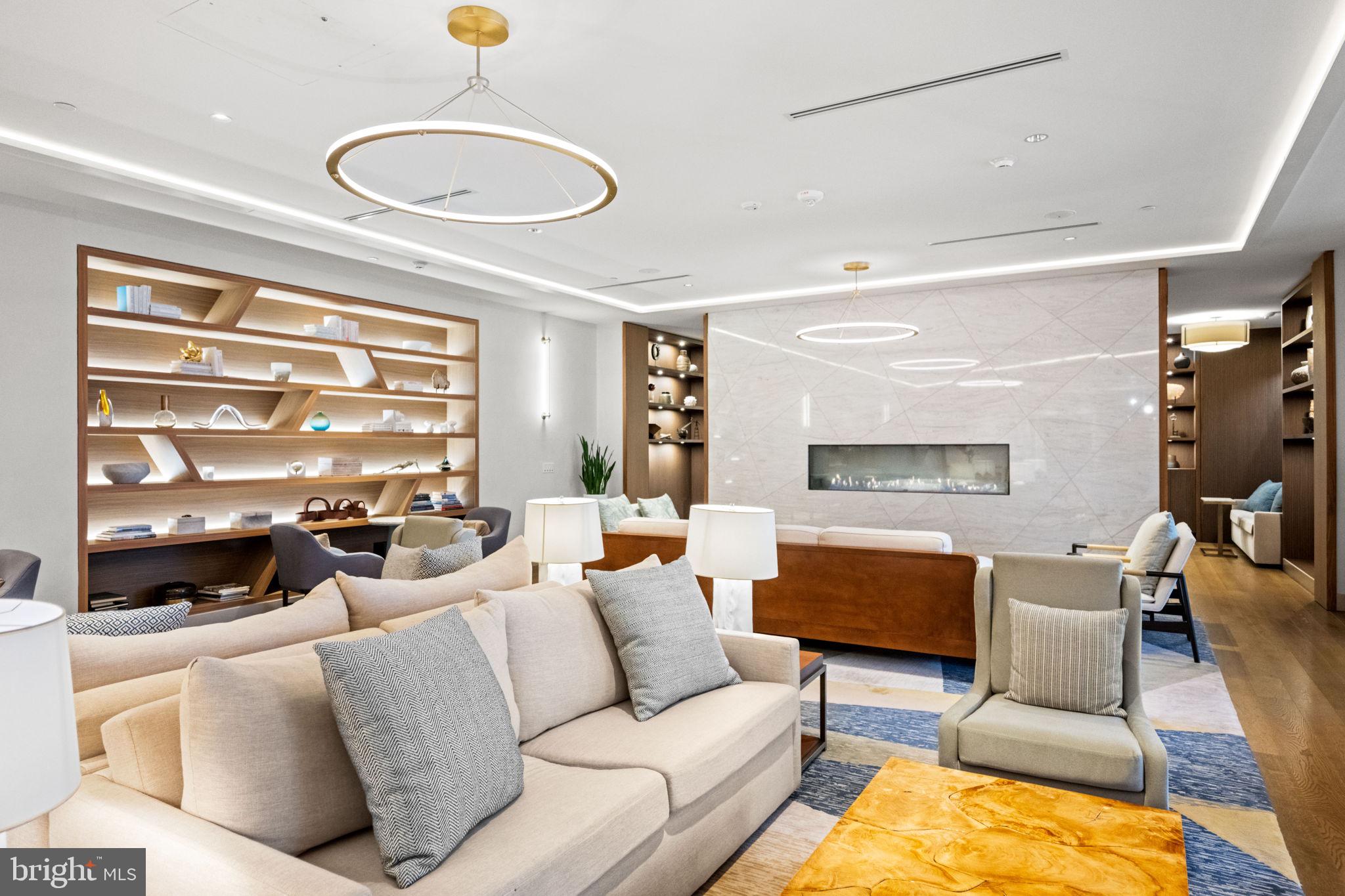 HARBOR EAST - Residential