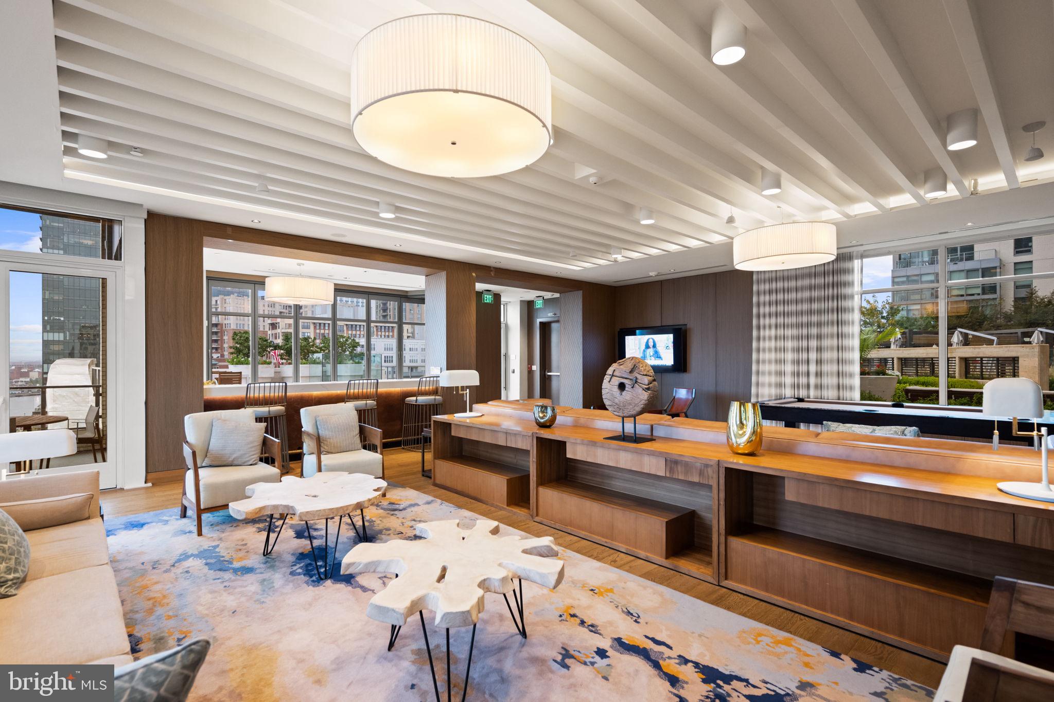 HARBOR EAST - Residential