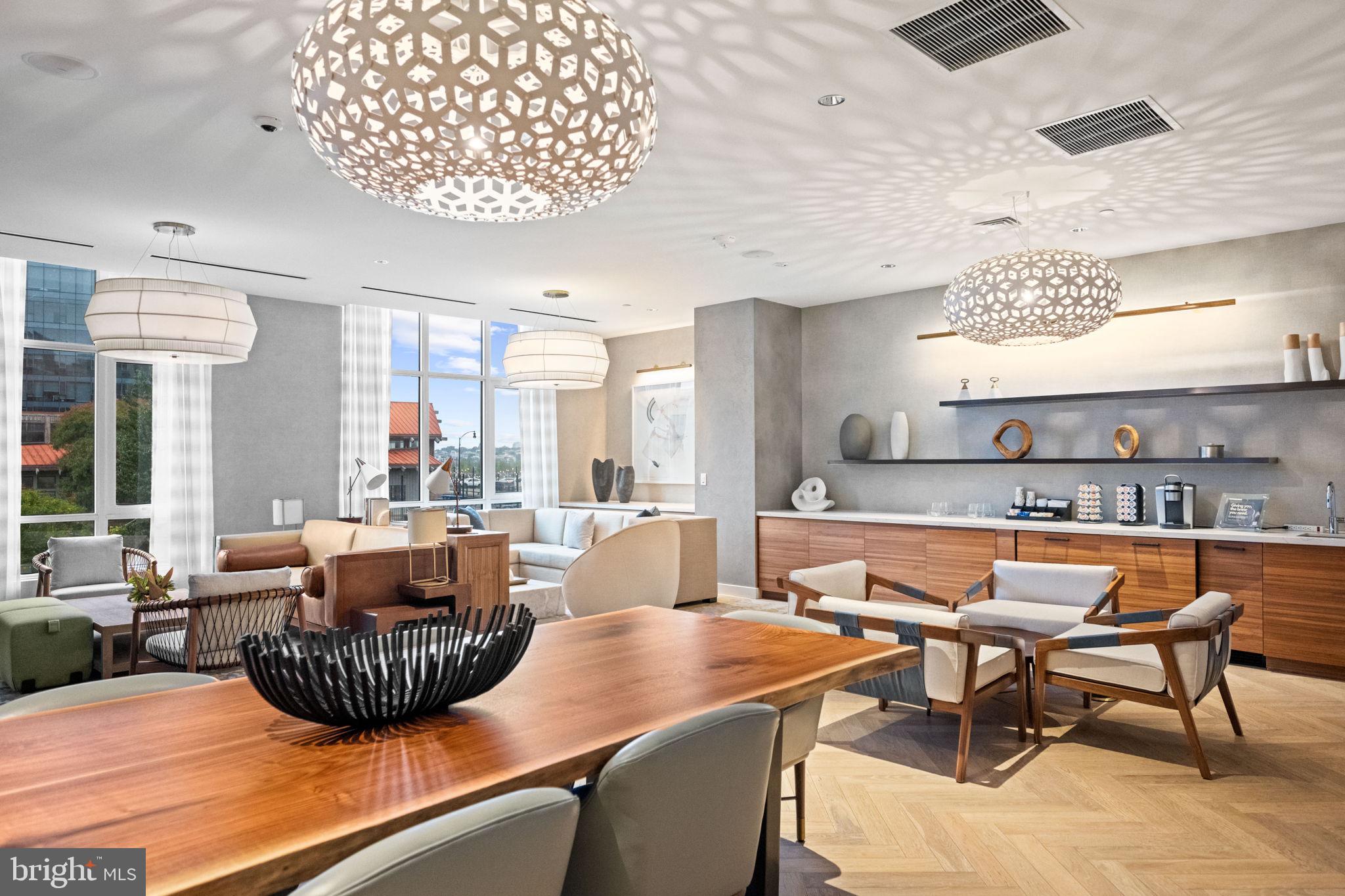 HARBOR EAST - Residential