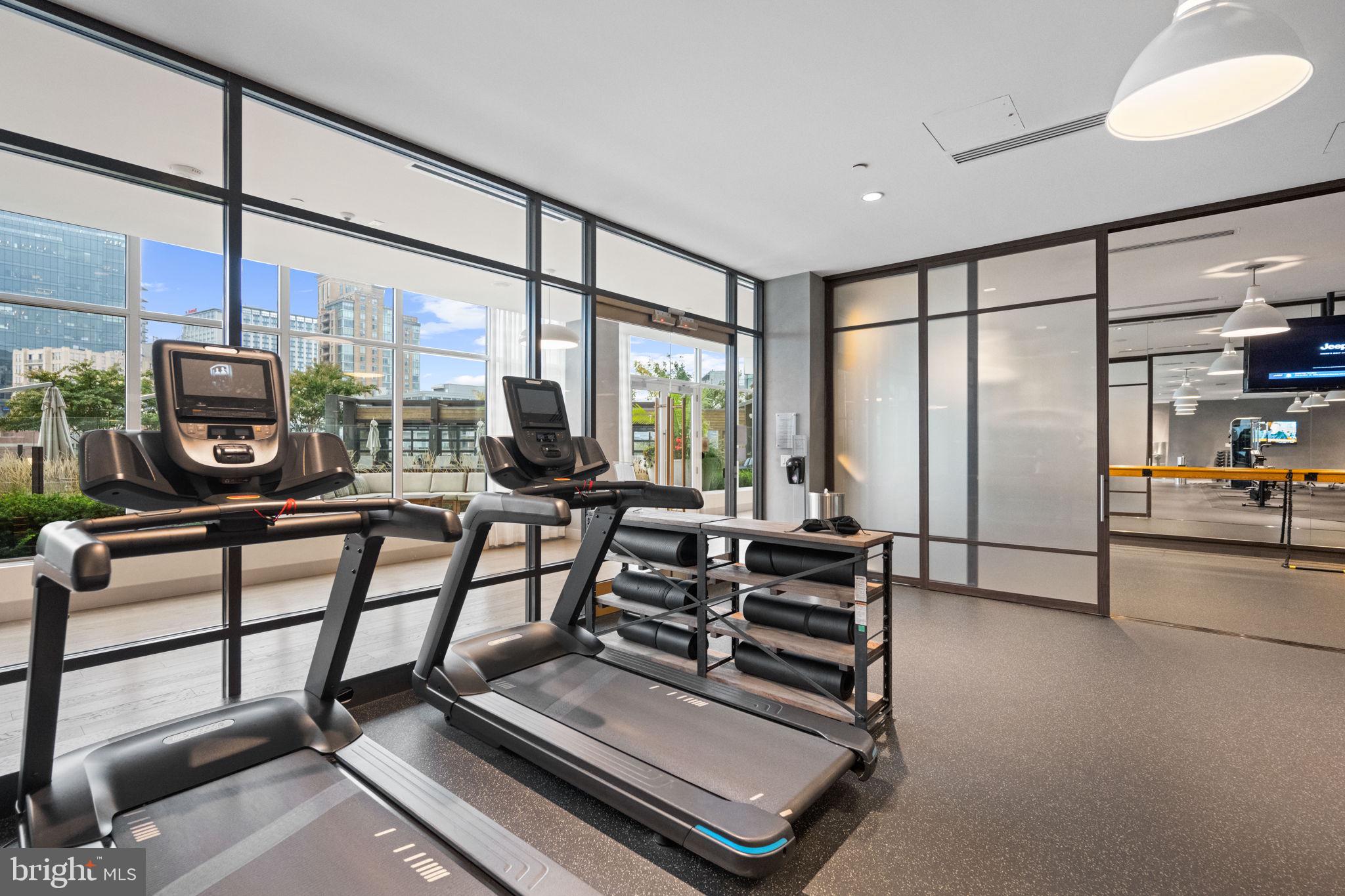 HARBOR EAST - Residential