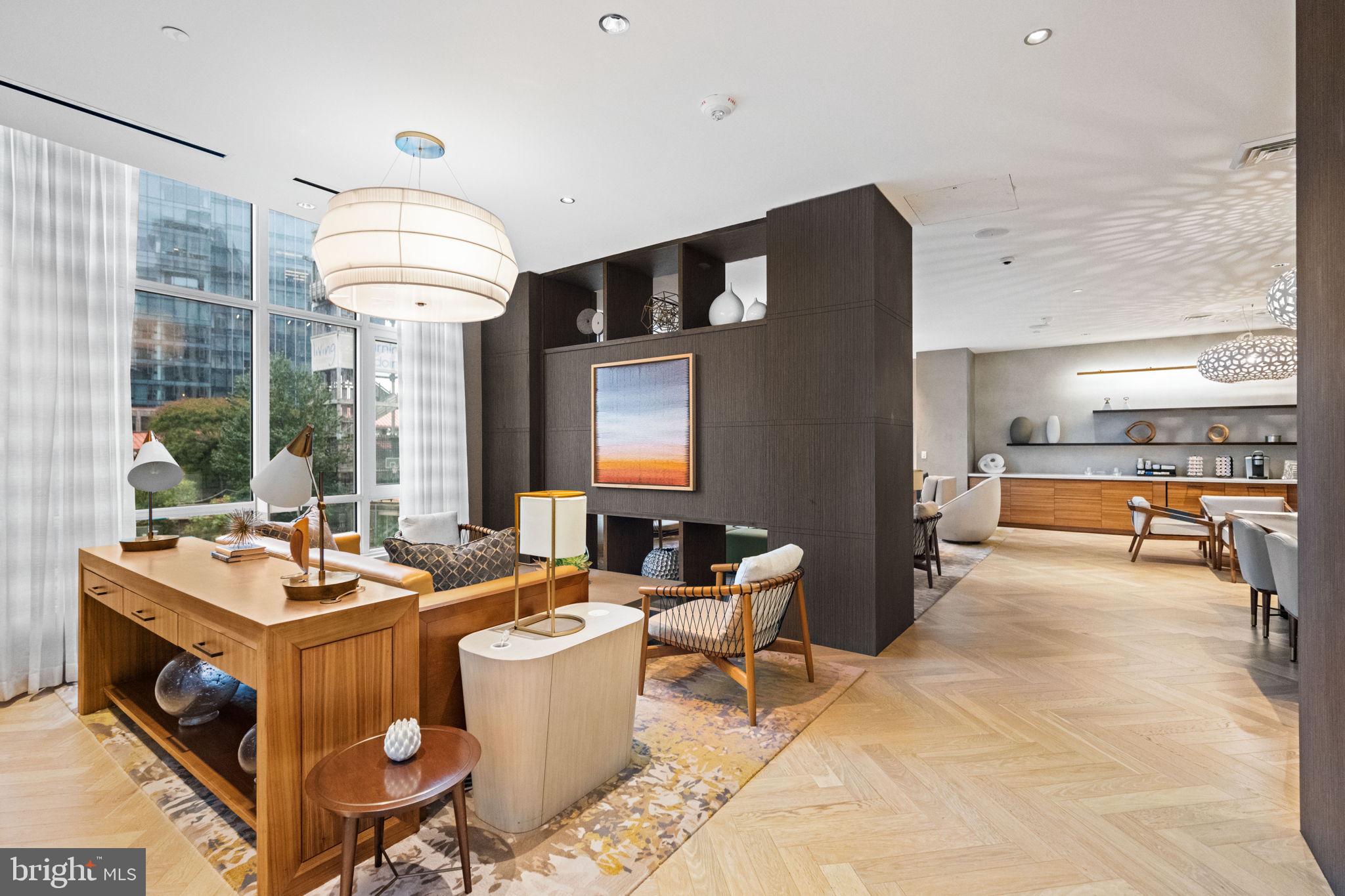 HARBOR EAST - Residential